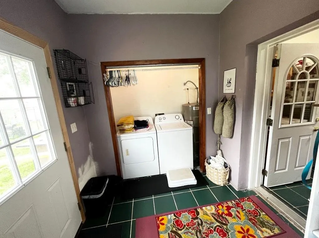 Single Family Residence For Sale in Coleman County , 1100 W Walnut Street, Coleman, Texas 76834, 4 Bedroom, 3 Bathroom, 2 Garage spaces, 1,719 Sqft, built in 1930, mls#21400148, Real Estate Agent in Coleman, Homes For Sale in Coleman county, Homes For Sale in Coleman, Realtor in Coleman Texas, Real Estate Brokerage Independent Realty Texas, Luminita Cordes Realtor