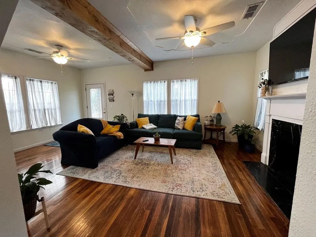 Single Family Residence For Sale in Coleman County , 1100 W Walnut Street, Coleman, Texas 76834, 4 Bedroom, 3 Bathroom, 2 Garage spaces, 1,719 Sqft, built in 1930, mls#21400148, Real Estate Agent in Coleman, Homes For Sale in Coleman county, Homes For Sale in Coleman, Realtor in Coleman Texas, Real Estate Brokerage Independent Realty Texas, Luminita Cordes Realtor