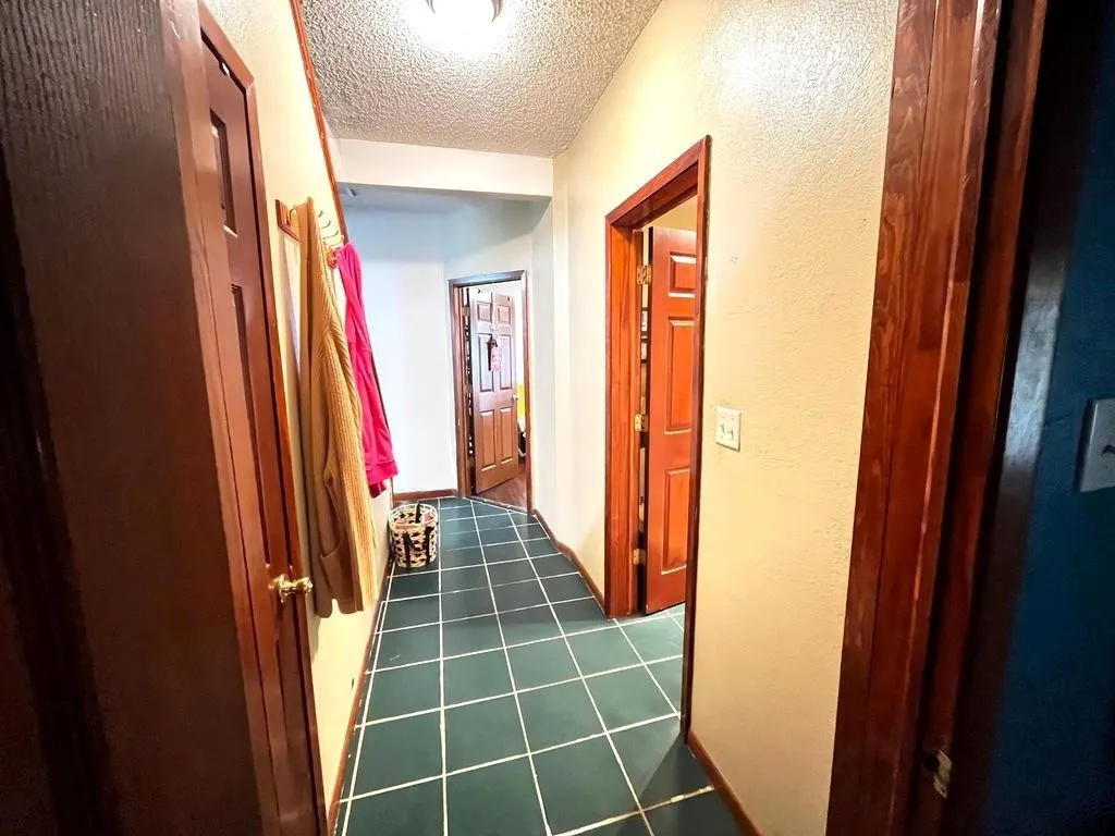 Single Family Residence For Sale in Coleman County , 1100 W Walnut Street, Coleman, Texas 76834, 4 Bedroom, 3 Bathroom, 2 Garage spaces, 1,719 Sqft, built in 1930, mls#21400148, Real Estate Agent in Coleman, Homes For Sale in Coleman county, Homes For Sale in Coleman, Realtor in Coleman Texas, Real Estate Brokerage Independent Realty Texas, Luminita Cordes Realtor