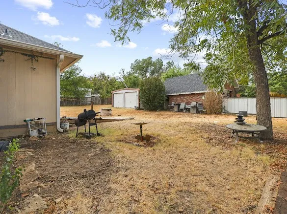 Single Family Residence For Sale in Coleman County , 1100 W Walnut Street, Coleman, Texas 76834, 4 Bedroom, 3 Bathroom, 2 Garage spaces, 1,719 Sqft, built in 1930, mls#21400148, Real Estate Agent in Coleman, Homes For Sale in Coleman county, Homes For Sale in Coleman, Realtor in Coleman Texas, Real Estate Brokerage Independent Realty Texas, Luminita Cordes Realtor
