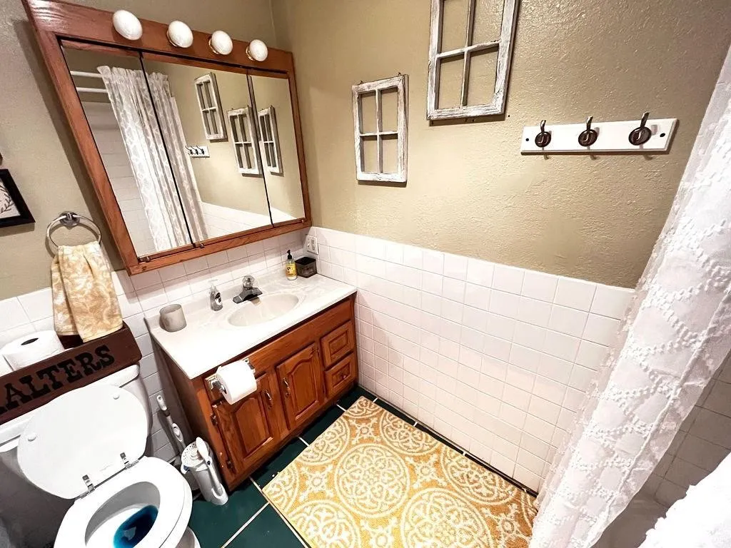 Single Family Residence For Sale in Coleman County , 1100 W Walnut Street, Coleman, Texas 76834, 4 Bedroom, 3 Bathroom, 2 Garage spaces, 1,719 Sqft, built in 1930, mls#21400148, Real Estate Agent in Coleman, Homes For Sale in Coleman county, Homes For Sale in Coleman, Realtor in Coleman Texas, Real Estate Brokerage Independent Realty Texas, Luminita Cordes Realtor