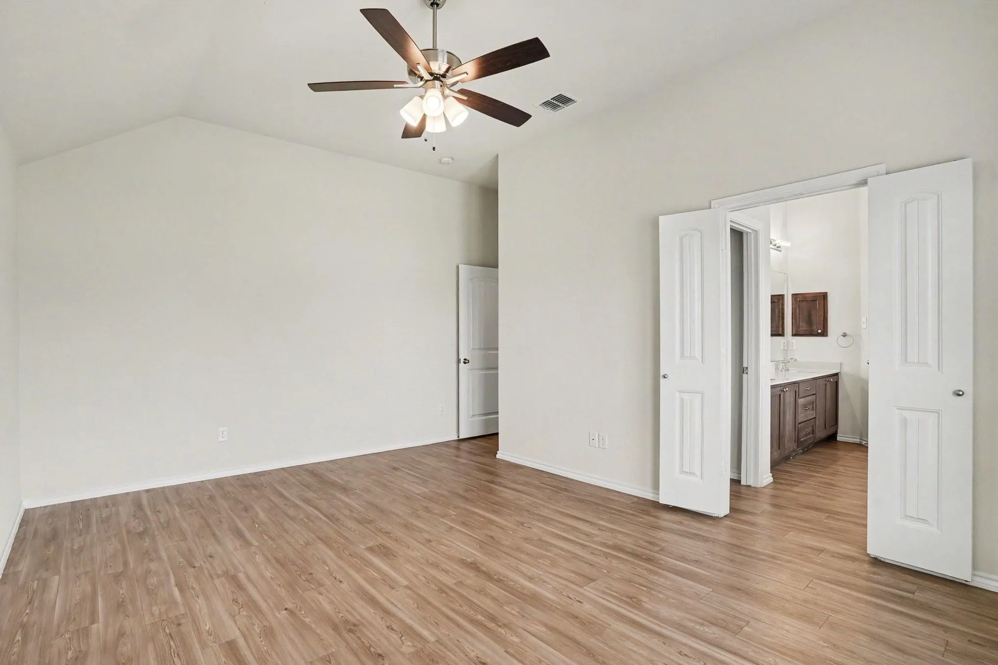 Single Family Residence For Rent in Dallas County , 429 Tobin Drive, Seagoville, Texas 75159, 3 Bedroom, 2 Bathroom, 2 Garage spaces, 1,789 Sqft, built in 2023, mls#21402627, Real Estate Agent in Seagoville, Homes For Rent in Dallas county, Homes For Rent in Seagoville, Realtor in Seagoville Texas, Real Estate Brokerage Independent Realty Texas, Luminita Cordes Realtor