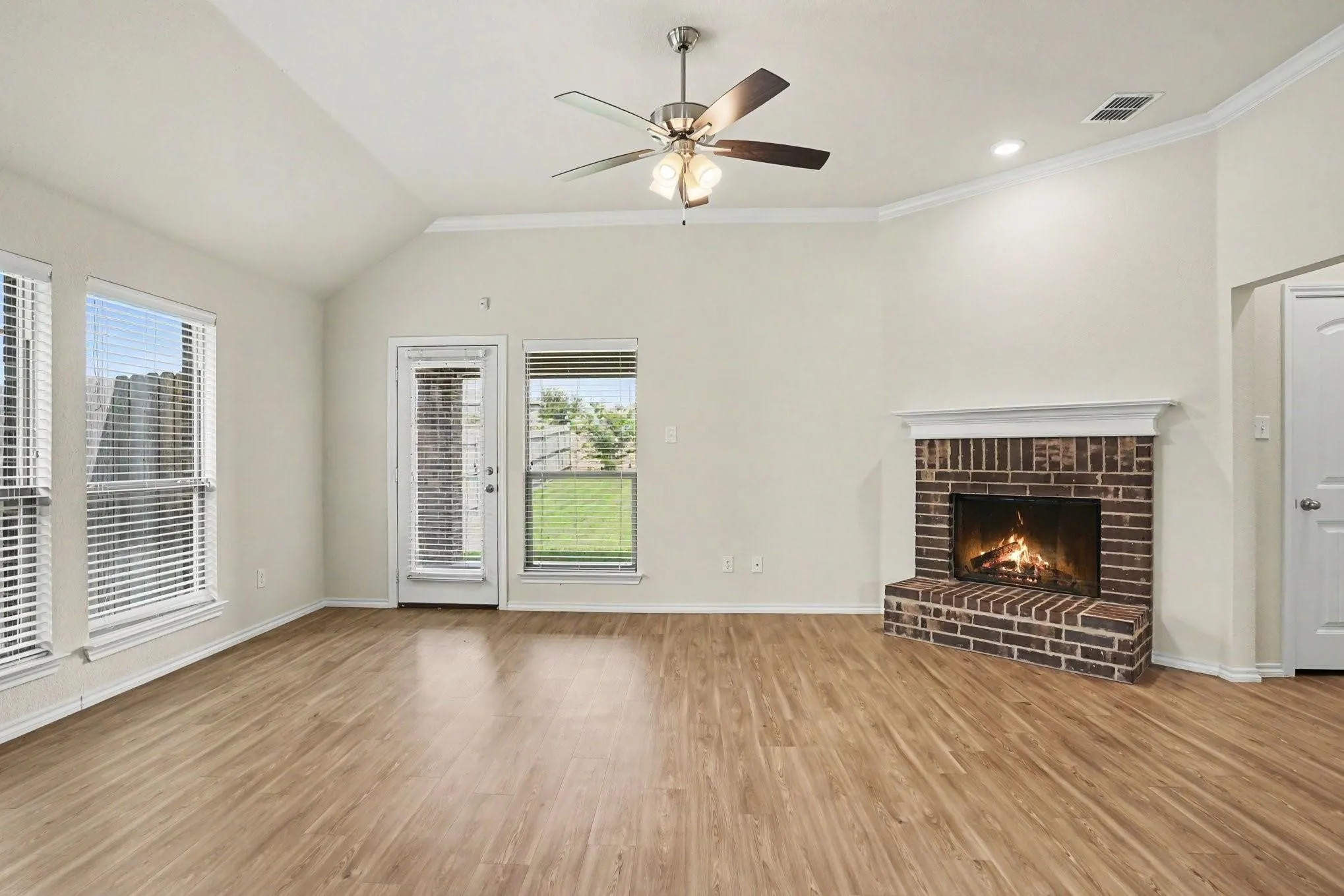 Single Family Residence For Rent in Dallas County , 429 Tobin Drive, Seagoville, Texas 75159, 3 Bedroom, 2 Bathroom, 2 Garage spaces, 1,789 Sqft, built in 2023, mls#21402627, Real Estate Agent in Seagoville, Homes For Rent in Dallas county, Homes For Rent in Seagoville, Realtor in Seagoville Texas, Real Estate Brokerage Independent Realty Texas, Luminita Cordes Realtor
