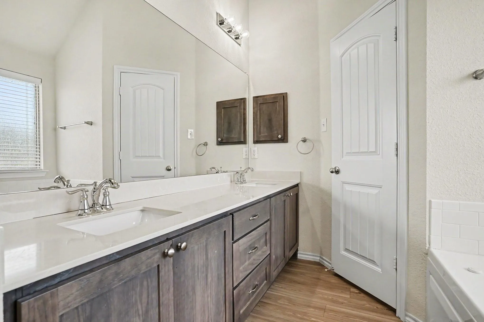 Single Family Residence For Rent in Dallas County , 429 Tobin Drive, Seagoville, Texas 75159, 3 Bedroom, 2 Bathroom, 2 Garage spaces, 1,789 Sqft, built in 2023, mls#21402627, Real Estate Agent in Seagoville, Homes For Rent in Dallas county, Homes For Rent in Seagoville, Realtor in Seagoville Texas, Real Estate Brokerage Independent Realty Texas, Luminita Cordes Realtor