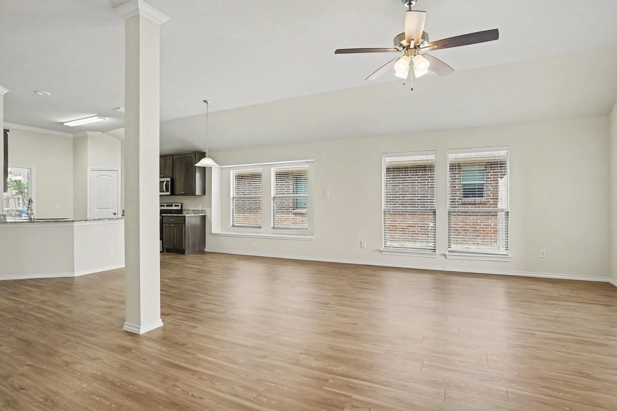 Single Family Residence For Rent in Dallas County , 429 Tobin Drive, Seagoville, Texas 75159, 3 Bedroom, 2 Bathroom, 2 Garage spaces, 1,789 Sqft, built in 2023, mls#21402627, Real Estate Agent in Seagoville, Homes For Rent in Dallas county, Homes For Rent in Seagoville, Realtor in Seagoville Texas, Real Estate Brokerage Independent Realty Texas, Luminita Cordes Realtor
