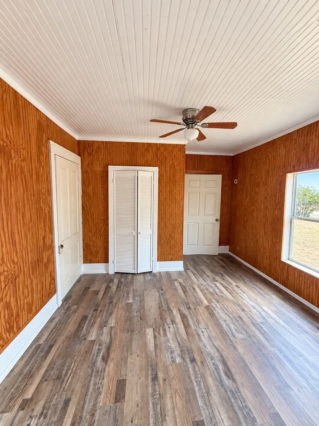 Single Family Residence For Sale in Erath County , 410 Vine Street, Dublin, Texas 76446, 2 Bedroom, 1 Bathroom, Garage spaces, 722 Sqft, built in 1900, mls#21402107, Real Estate Agent in Dublin, Homes For Sale in Erath county, Homes For Sale in Dublin, Realtor in Dublin Texas, Real Estate Brokerage Independent Realty Texas, Luminita Cordes Realtor