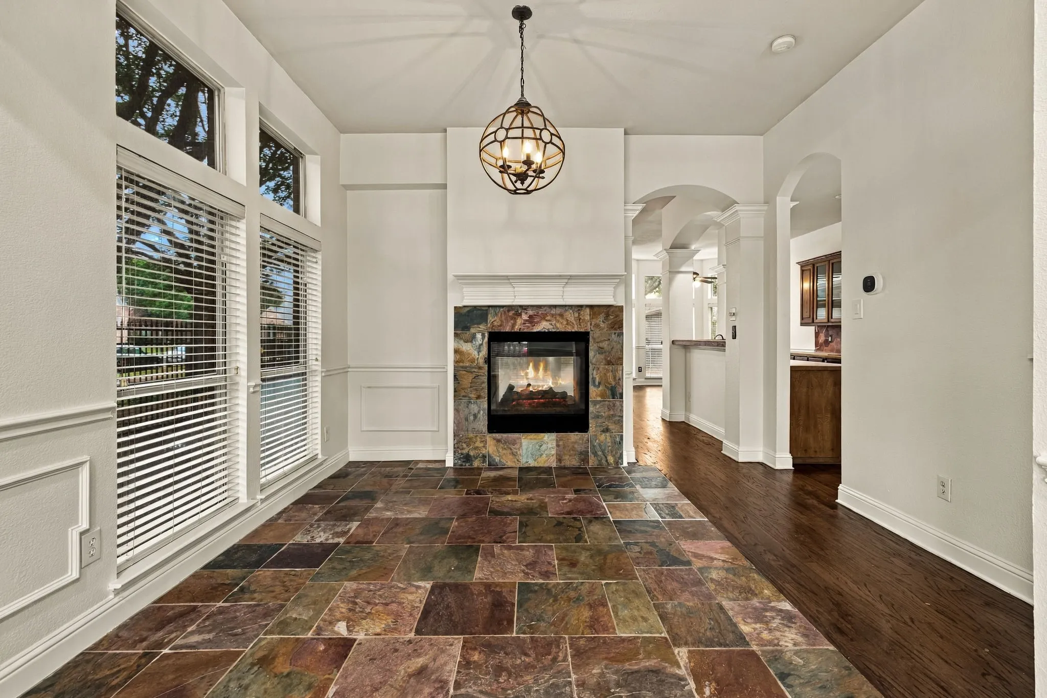 Single Family Residence For Sale in Collin County , 11124 Oliver Lane, Frisco, Texas 75035, 3 Bedroom, 3 Bathroom, 2 Garage spaces, 1,948 Sqft, built in 2000, mls#21398334, Real Estate Agent in Frisco, Homes For Sale in Collin county, Homes For Sale in Frisco, Realtor in Frisco Texas, Real Estate Brokerage Independent Realty Texas, Luminita Cordes Realtor