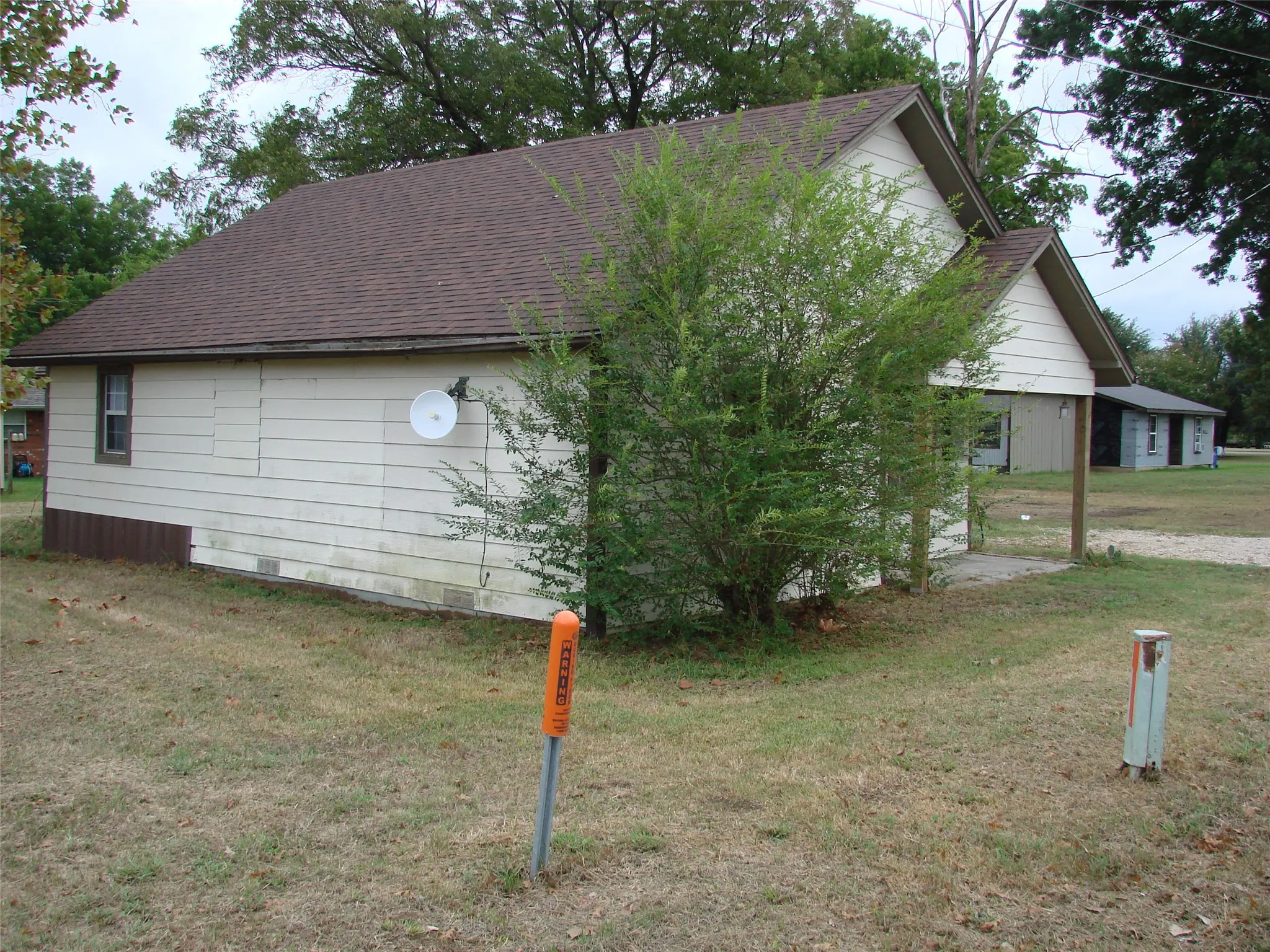 Single Family Residence For Sale in Cooke County , 68 Oscar Cole Street, Callisburg, Texas 76240, 3 Bedroom, 2 Bathroom, Garage spaces, 1,138 Sqft, built in 1970, mls#21400842, Real Estate Agent in Callisburg, Homes For Sale in Cooke county, Homes For Sale in Callisburg, Realtor in Callisburg Texas, Real Estate Brokerage Independent Realty Texas, Luminita Cordes Realtor