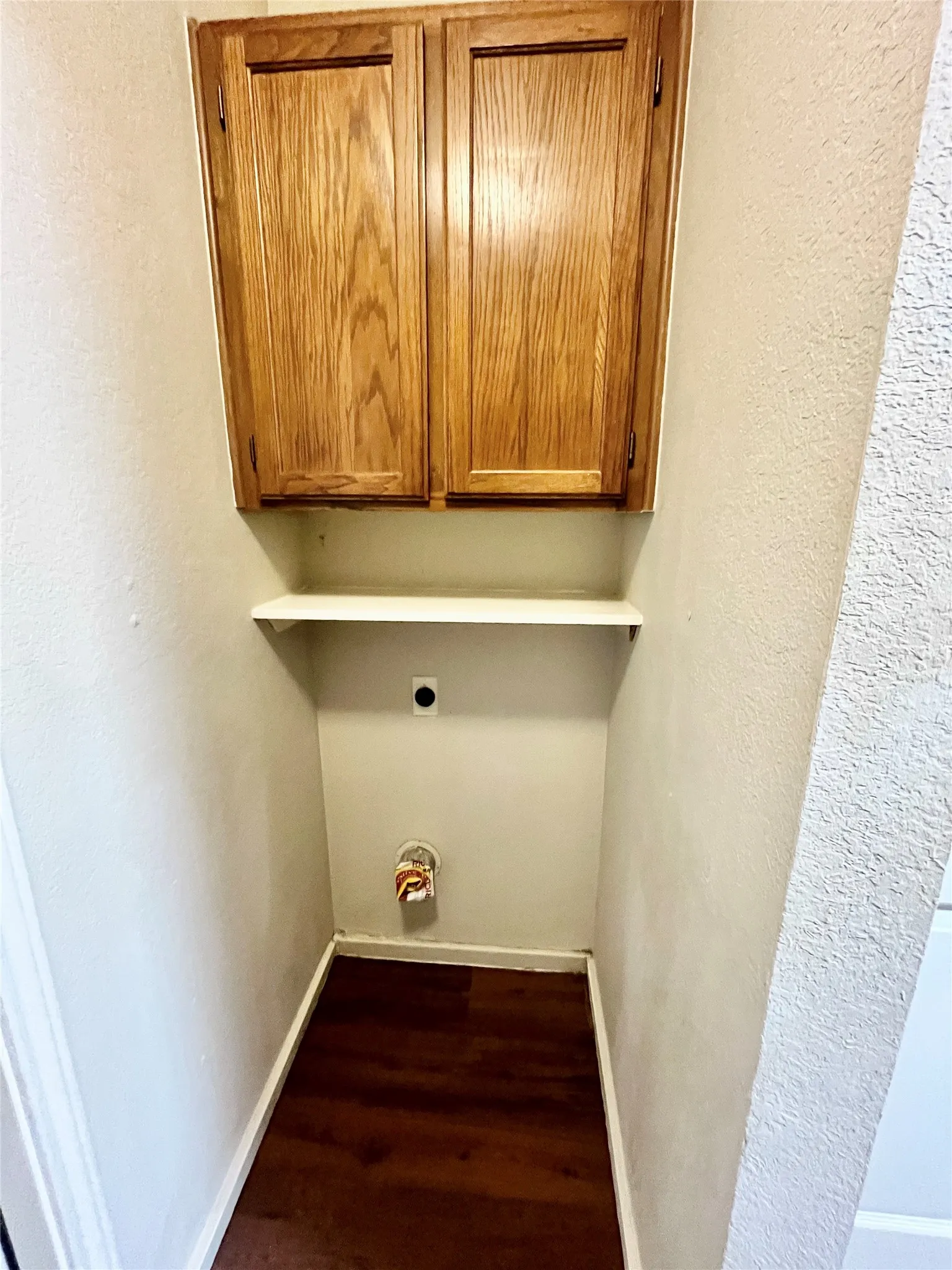 Duplex For Rent in Tarrant County , 5531 Whisper Glen Drive, Arlington, Texas 76017, 3 Bedroom, 2 Bathroom, 2 Garage spaces, 1,004 Sqft, built in 1987, mls#21400406, Real Estate Agent in Arlington, Homes For Rent in Tarrant county, Homes For Rent in Arlington, Realtor in Arlington Texas, Real Estate Brokerage Independent Realty Texas, Luminita Cordes Realtor