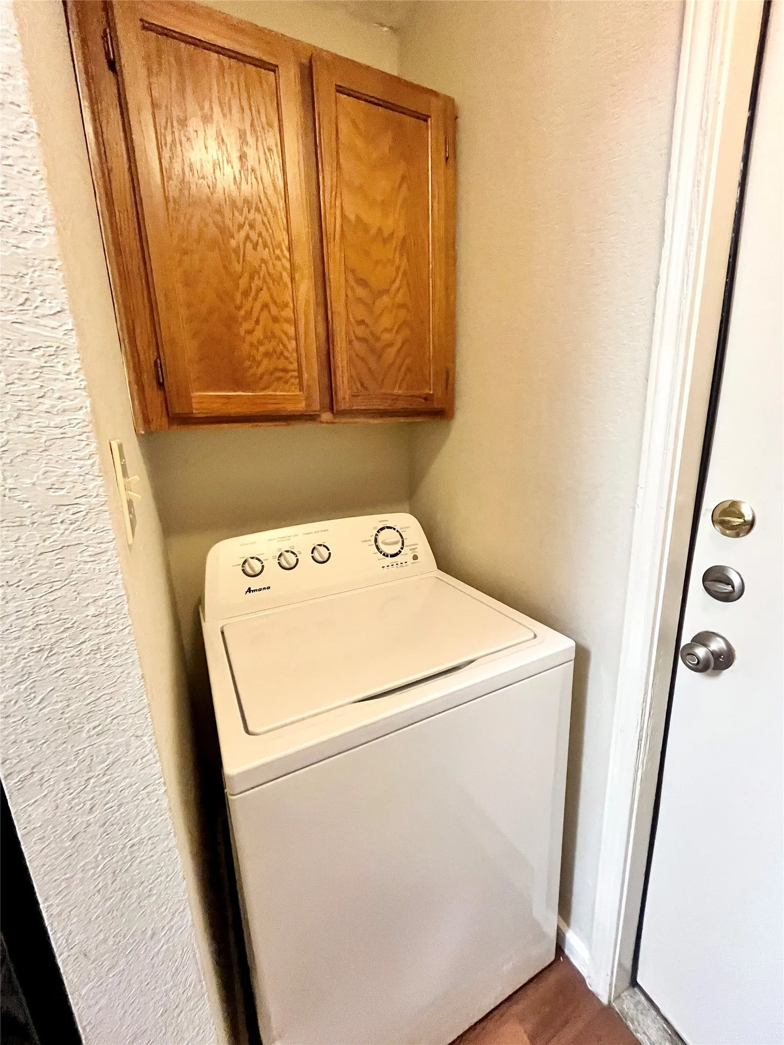 Duplex For Rent in Tarrant County , 5531 Whisper Glen Drive, Arlington, Texas 76017, 3 Bedroom, 2 Bathroom, 2 Garage spaces, 1,004 Sqft, built in 1987, mls#21400406, Real Estate Agent in Arlington, Homes For Rent in Tarrant county, Homes For Rent in Arlington, Realtor in Arlington Texas, Real Estate Brokerage Independent Realty Texas, Luminita Cordes Realtor