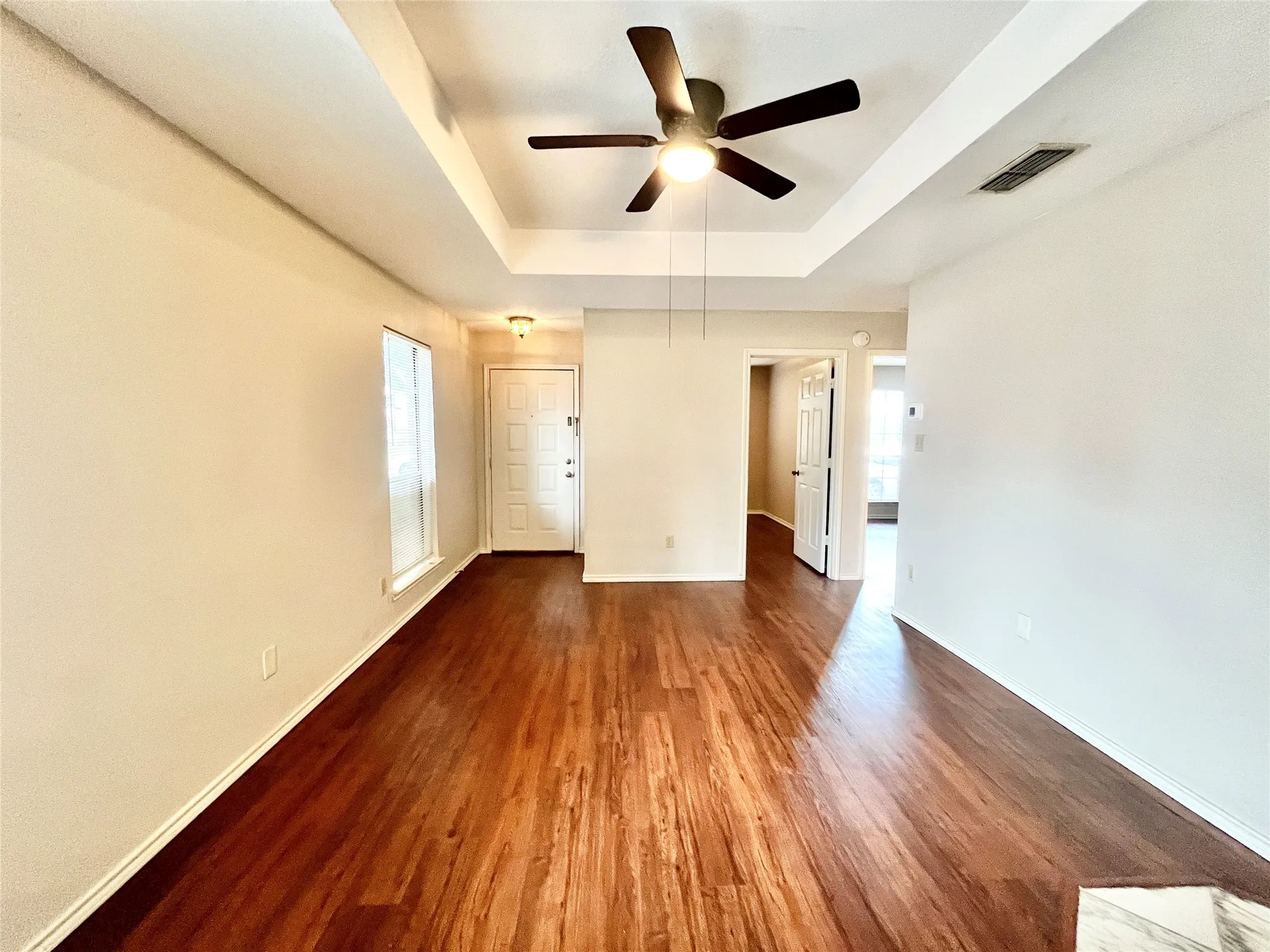 Duplex For Rent in Tarrant County , 5531 Whisper Glen Drive, Arlington, Texas 76017, 3 Bedroom, 2 Bathroom, 2 Garage spaces, 1,004 Sqft, built in 1987, mls#21400406, Real Estate Agent in Arlington, Homes For Rent in Tarrant county, Homes For Rent in Arlington, Realtor in Arlington Texas, Real Estate Brokerage Independent Realty Texas, Luminita Cordes Realtor
