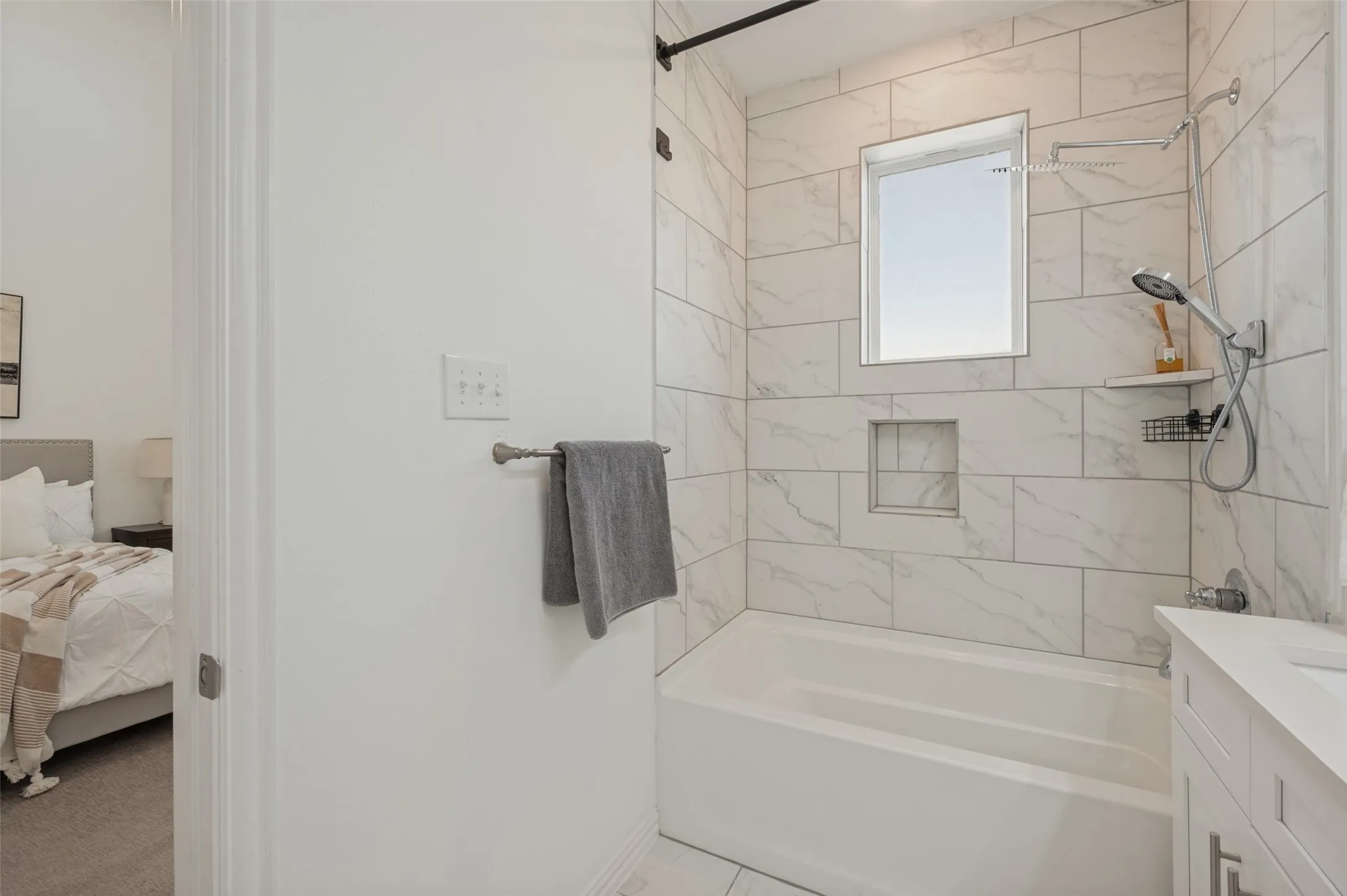 Townhouse For Sale in Dallas County , 2008 Bethlehem Street, Irving, Texas 75061, 3 Bedroom, 3 Bathroom, 2 Garage spaces, 1,869 Sqft, built in 2020, mls#21400503, Real Estate Agent in Irving, Homes For Sale in Dallas county, Homes For Sale in Irving, Realtor in Irving Texas, Real Estate Brokerage Independent Realty Texas, Luminita Cordes Realtor