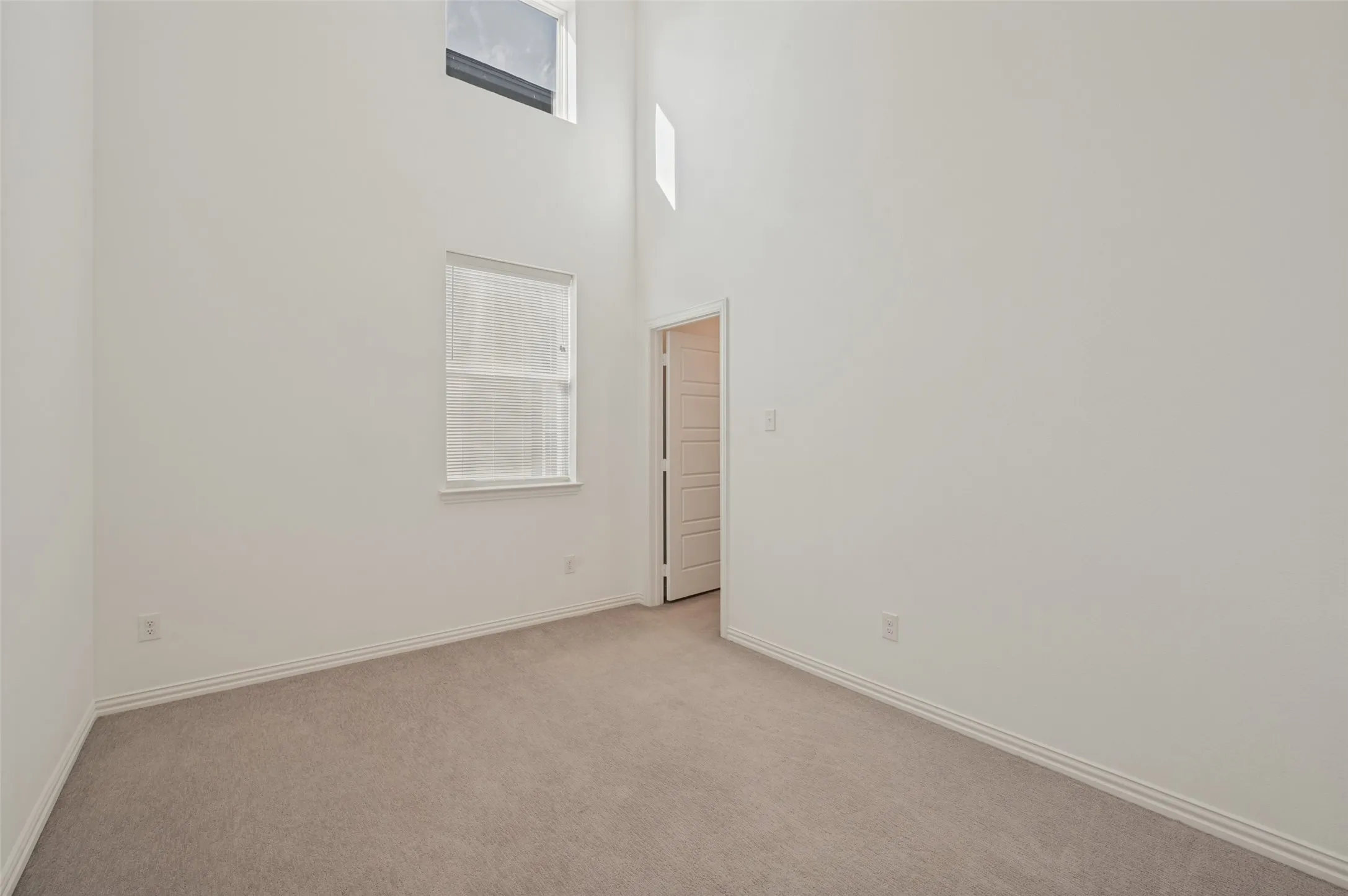 Townhouse For Sale in Dallas County , 2008 Bethlehem Street, Irving, Texas 75061, 3 Bedroom, 3 Bathroom, 2 Garage spaces, 1,869 Sqft, built in 2020, mls#21400503, Real Estate Agent in Irving, Homes For Sale in Dallas county, Homes For Sale in Irving, Realtor in Irving Texas, Real Estate Brokerage Independent Realty Texas, Luminita Cordes Realtor