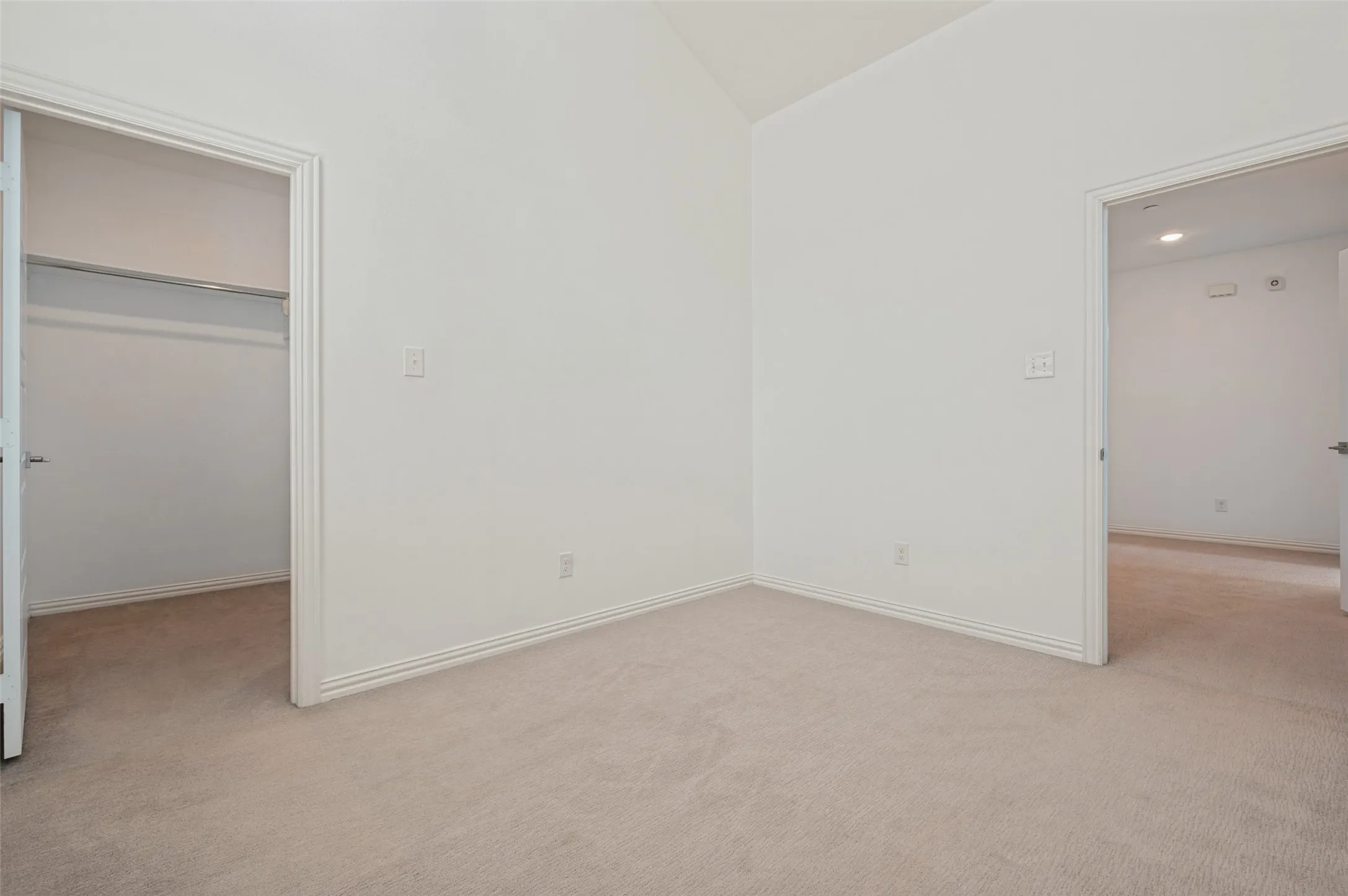 Townhouse For Sale in Dallas County , 2008 Bethlehem Street, Irving, Texas 75061, 3 Bedroom, 3 Bathroom, 2 Garage spaces, 1,869 Sqft, built in 2020, mls#21400503, Real Estate Agent in Irving, Homes For Sale in Dallas county, Homes For Sale in Irving, Realtor in Irving Texas, Real Estate Brokerage Independent Realty Texas, Luminita Cordes Realtor