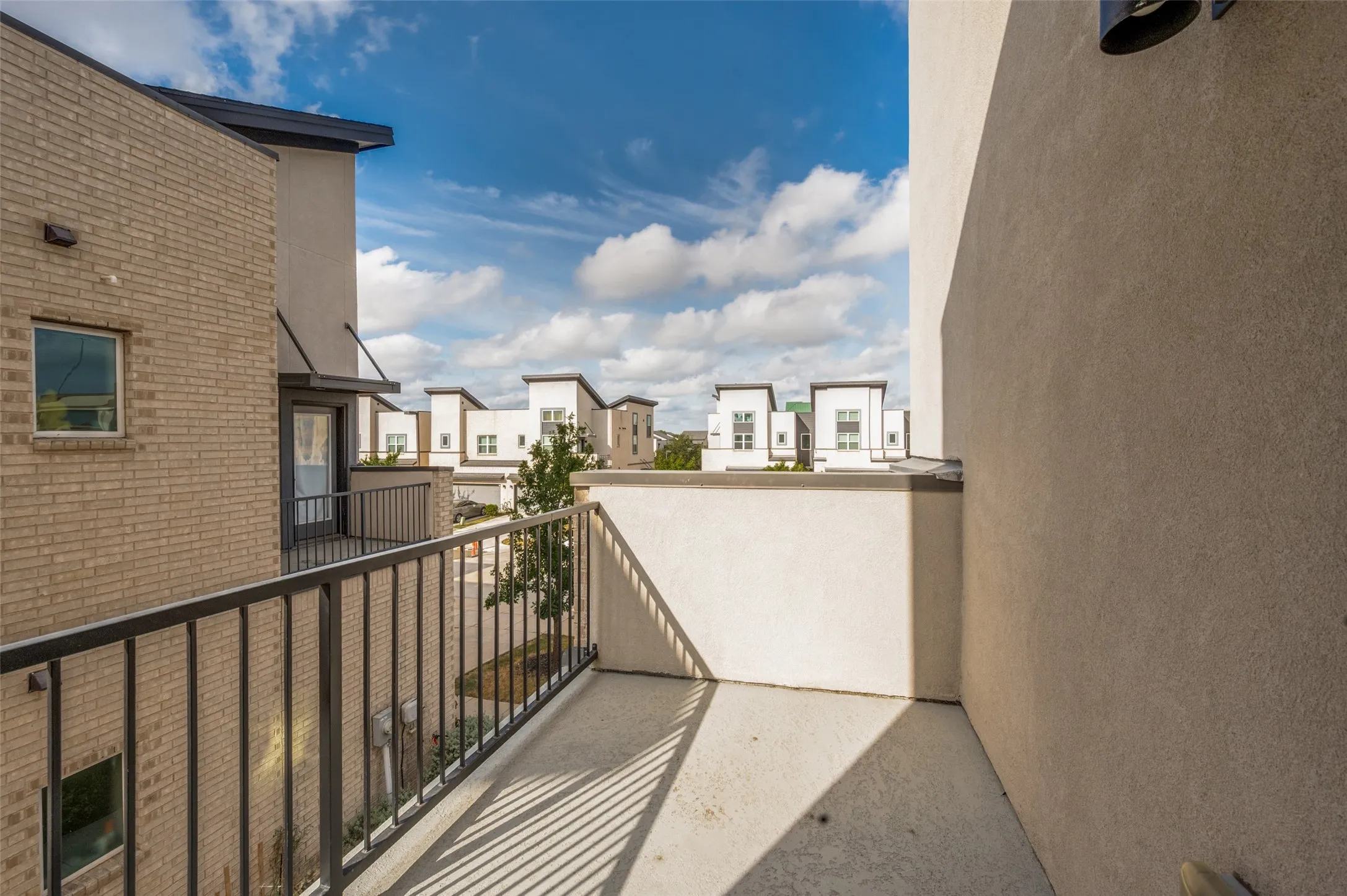 Townhouse For Sale in Dallas County , 2008 Bethlehem Street, Irving, Texas 75061, 3 Bedroom, 3 Bathroom, 2 Garage spaces, 1,869 Sqft, built in 2020, mls#21400503, Real Estate Agent in Irving, Homes For Sale in Dallas county, Homes For Sale in Irving, Realtor in Irving Texas, Real Estate Brokerage Independent Realty Texas, Luminita Cordes Realtor