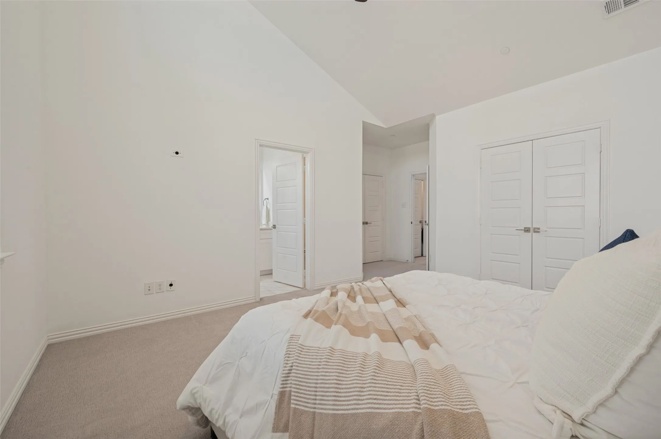 Townhouse For Sale in Dallas County , 2008 Bethlehem Street, Irving, Texas 75061, 3 Bedroom, 3 Bathroom, 2 Garage spaces, 1,869 Sqft, built in 2020, mls#21400503, Real Estate Agent in Irving, Homes For Sale in Dallas county, Homes For Sale in Irving, Realtor in Irving Texas, Real Estate Brokerage Independent Realty Texas, Luminita Cordes Realtor