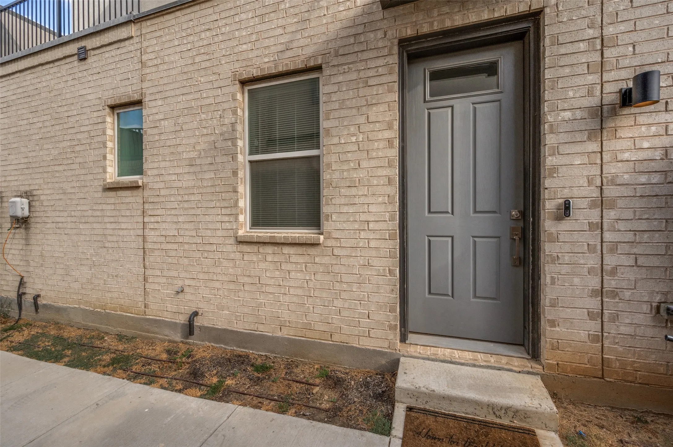 Townhouse For Sale in Dallas County , 2008 Bethlehem Street, Irving, Texas 75061, 3 Bedroom, 3 Bathroom, 2 Garage spaces, 1,869 Sqft, built in 2020, mls#21400503, Real Estate Agent in Irving, Homes For Sale in Dallas county, Homes For Sale in Irving, Realtor in Irving Texas, Real Estate Brokerage Independent Realty Texas, Luminita Cordes Realtor
