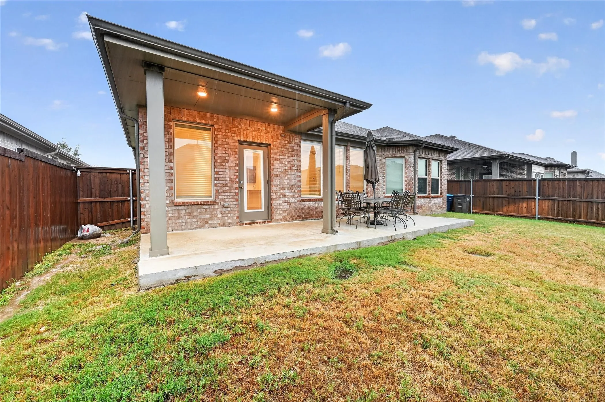 Single Family Residence For Sale in Tarrant County , 5120 Beautyberry Drive, Fort Worth, Texas 76036, 3 Bedroom, 2 Bathroom, 2 Garage spaces, 1,832 Sqft, built in 2021, mls#21402343, Real Estate Agent in Fort Worth, Homes For Sale in Tarrant county, Homes For Sale in Fort Worth, Realtor in Fort Worth Texas, Real Estate Brokerage Independent Realty Texas, Luminita Cordes Realtor