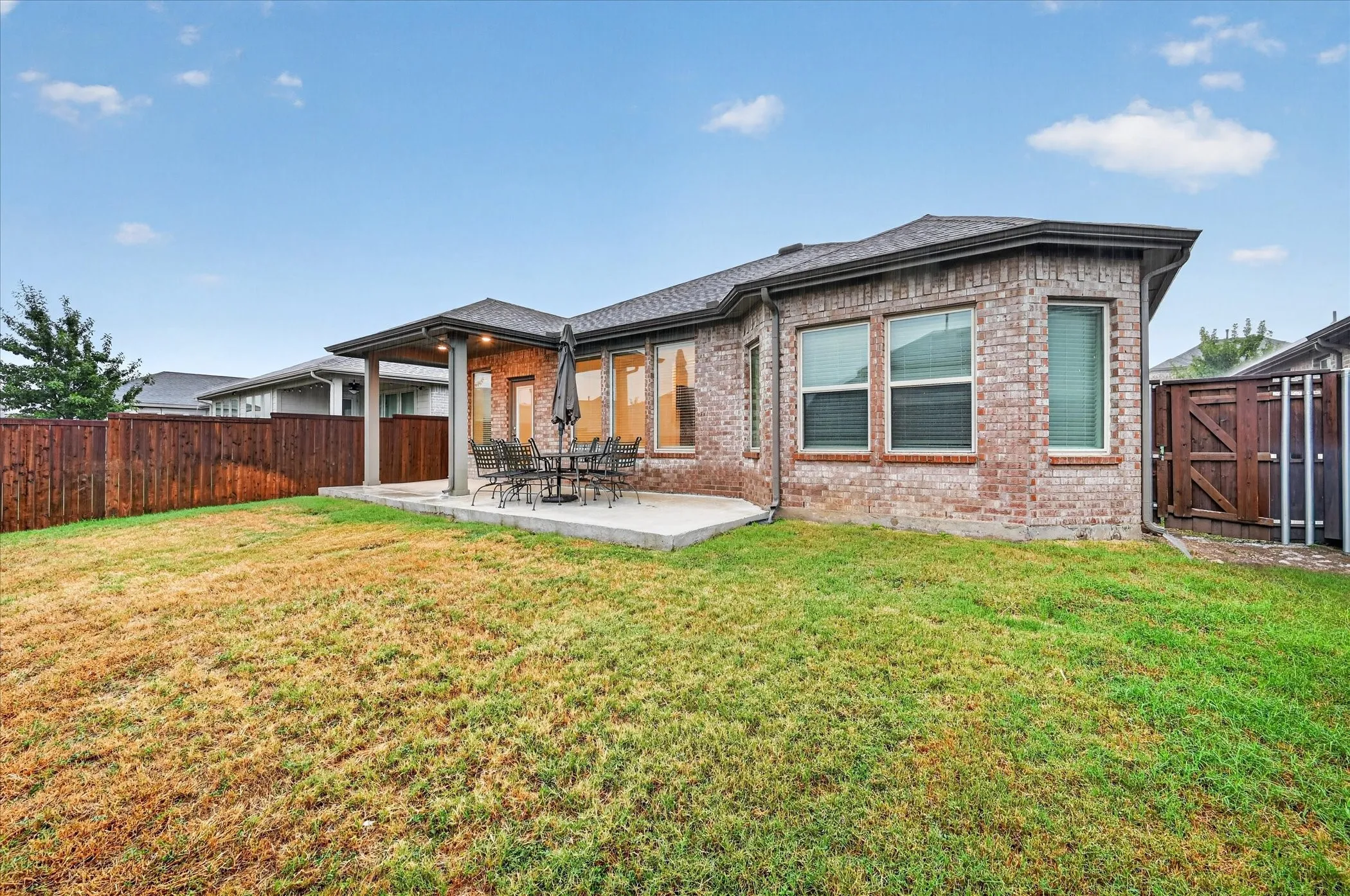 Single Family Residence For Sale in Tarrant County , 5120 Beautyberry Drive, Fort Worth, Texas 76036, 3 Bedroom, 2 Bathroom, 2 Garage spaces, 1,832 Sqft, built in 2021, mls#21402343, Real Estate Agent in Fort Worth, Homes For Sale in Tarrant county, Homes For Sale in Fort Worth, Realtor in Fort Worth Texas, Real Estate Brokerage Independent Realty Texas, Luminita Cordes Realtor