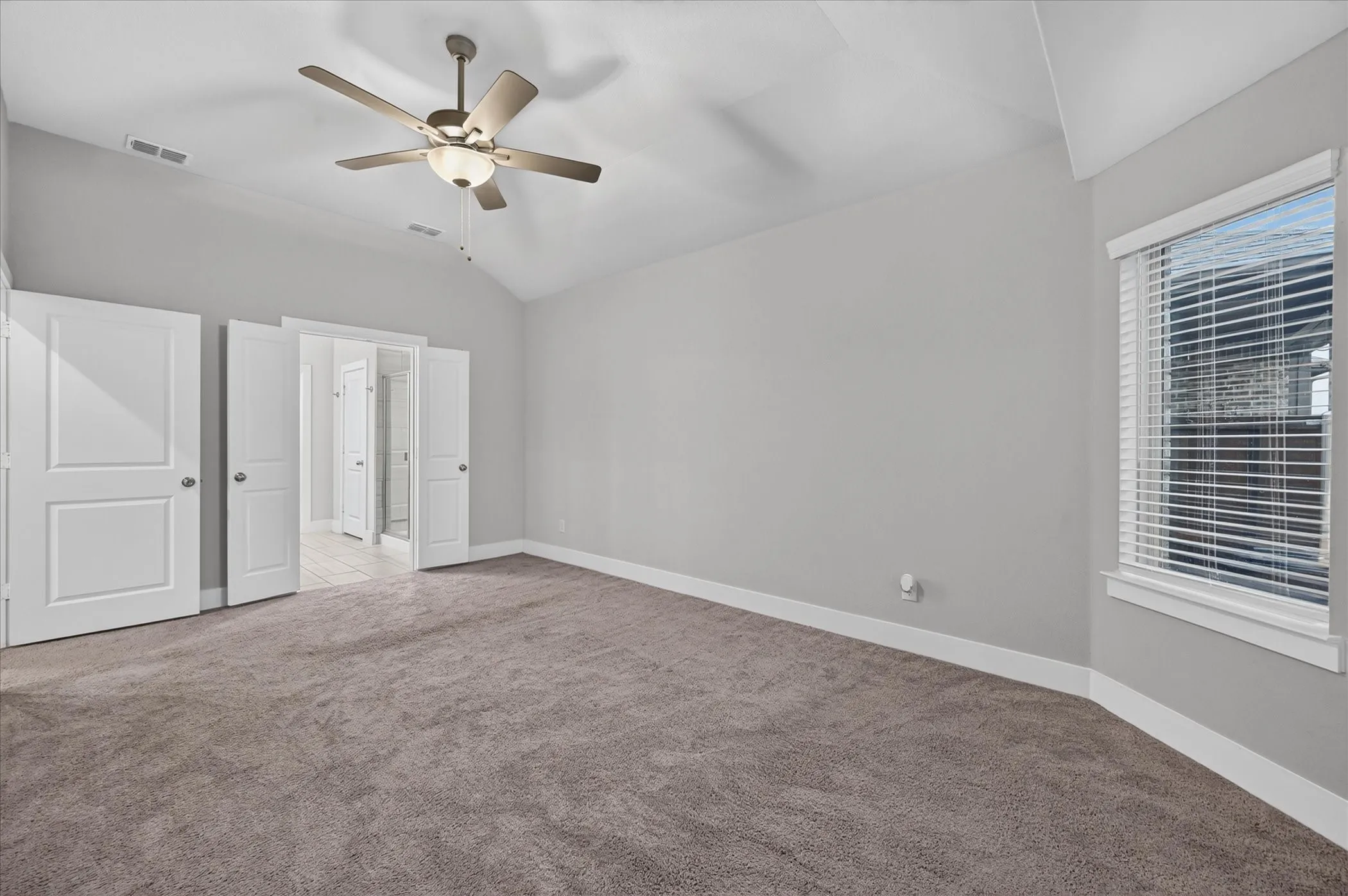 Single Family Residence For Sale in Tarrant County , 5120 Beautyberry Drive, Fort Worth, Texas 76036, 3 Bedroom, 2 Bathroom, 2 Garage spaces, 1,832 Sqft, built in 2021, mls#21402343, Real Estate Agent in Fort Worth, Homes For Sale in Tarrant county, Homes For Sale in Fort Worth, Realtor in Fort Worth Texas, Real Estate Brokerage Independent Realty Texas, Luminita Cordes Realtor