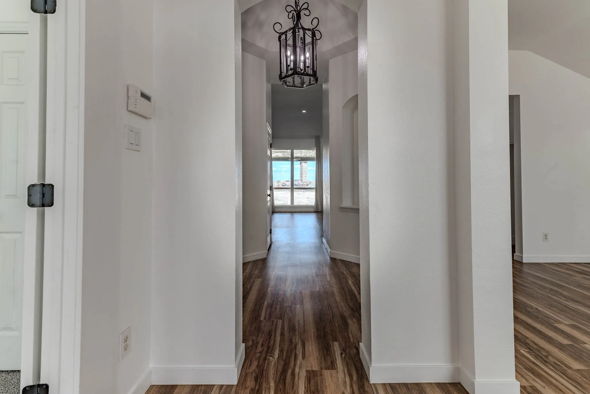 Single Family Residence For Rent in Tarrant County , 609 Bristlecone Drive, Arlington, Texas 76018, 4 Bedroom, 2 Bathroom, 2 Garage spaces, 2,091 Sqft, built in 2002, mls#21401617, Real Estate Agent in Arlington, Homes For Rent in Tarrant county, Homes For Rent in Arlington, Realtor in Arlington Texas, Real Estate Brokerage Independent Realty Texas, Luminita Cordes Realtor