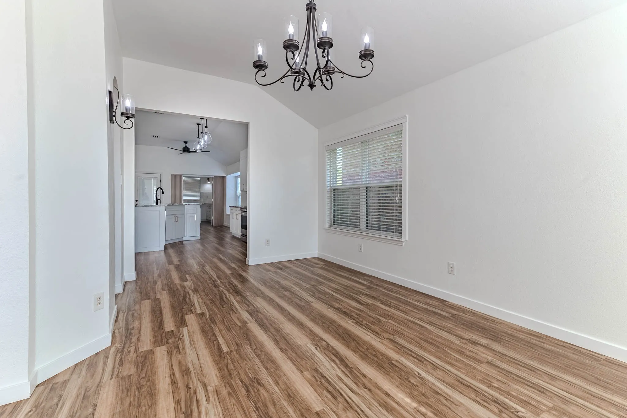 Single Family Residence For Rent in Tarrant County , 609 Bristlecone Drive, Arlington, Texas 76018, 4 Bedroom, 2 Bathroom, 2 Garage spaces, 2,091 Sqft, built in 2002, mls#21401617, Real Estate Agent in Arlington, Homes For Rent in Tarrant county, Homes For Rent in Arlington, Realtor in Arlington Texas, Real Estate Brokerage Independent Realty Texas, Luminita Cordes Realtor