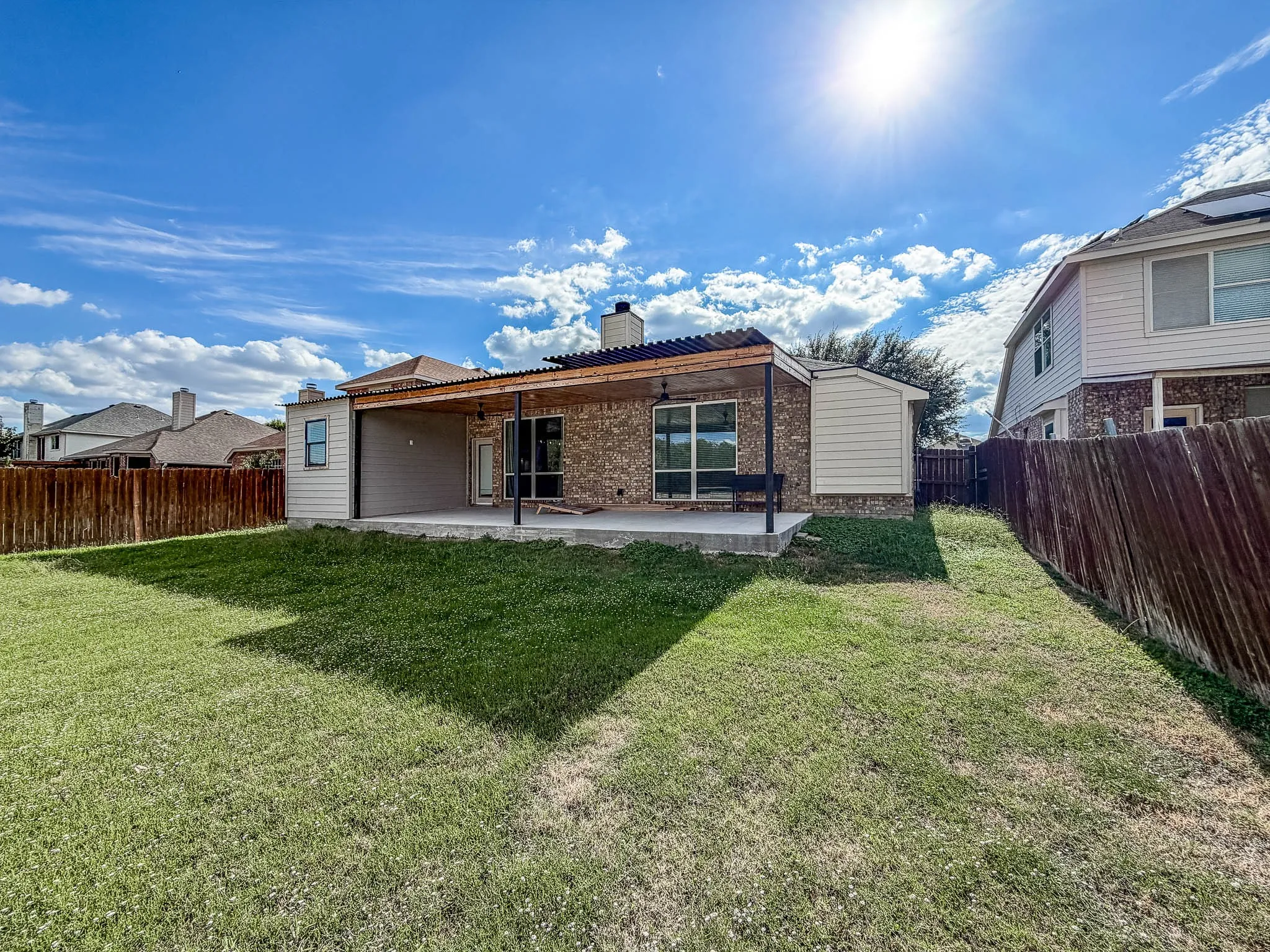 Single Family Residence For Rent in Tarrant County , 609 Bristlecone Drive, Arlington, Texas 76018, 4 Bedroom, 2 Bathroom, 2 Garage spaces, 2,091 Sqft, built in 2002, mls#21401617, Real Estate Agent in Arlington, Homes For Rent in Tarrant county, Homes For Rent in Arlington, Realtor in Arlington Texas, Real Estate Brokerage Independent Realty Texas, Luminita Cordes Realtor