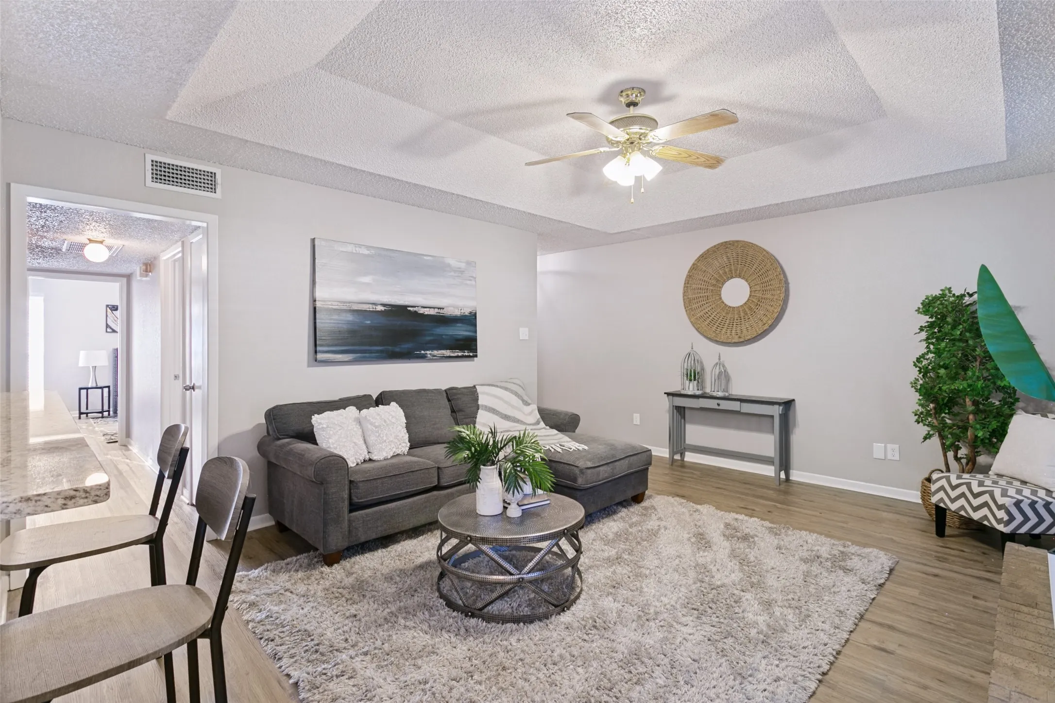 Single Family Residence For Sale in Tarrant County , 2323 Lido Lane, Arlington, Texas 76015, 2 Bedroom, 2 Bathroom, Garage spaces, 1,034 Sqft, built in 1983, mls#21401707, Real Estate Agent in Arlington, Homes For Sale in Tarrant county, Homes For Sale in Arlington, Realtor in Arlington Texas, Real Estate Brokerage Independent Realty Texas, Luminita Cordes Realtor
