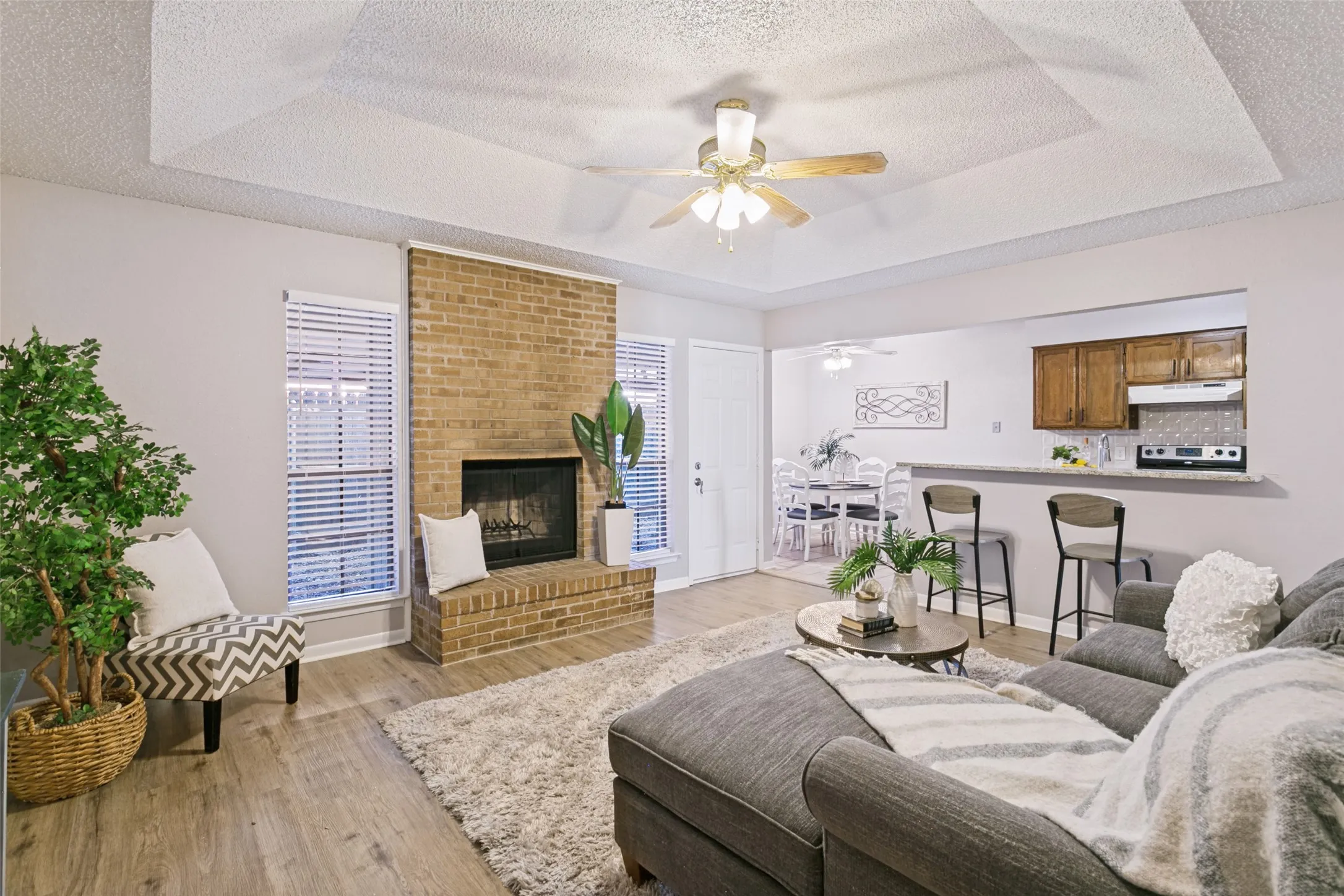 Single Family Residence For Sale in Tarrant County , 2323 Lido Lane, Arlington, Texas 76015, 2 Bedroom, 2 Bathroom, Garage spaces, 1,034 Sqft, built in 1983, mls#21401707, Real Estate Agent in Arlington, Homes For Sale in Tarrant county, Homes For Sale in Arlington, Realtor in Arlington Texas, Real Estate Brokerage Independent Realty Texas, Luminita Cordes Realtor