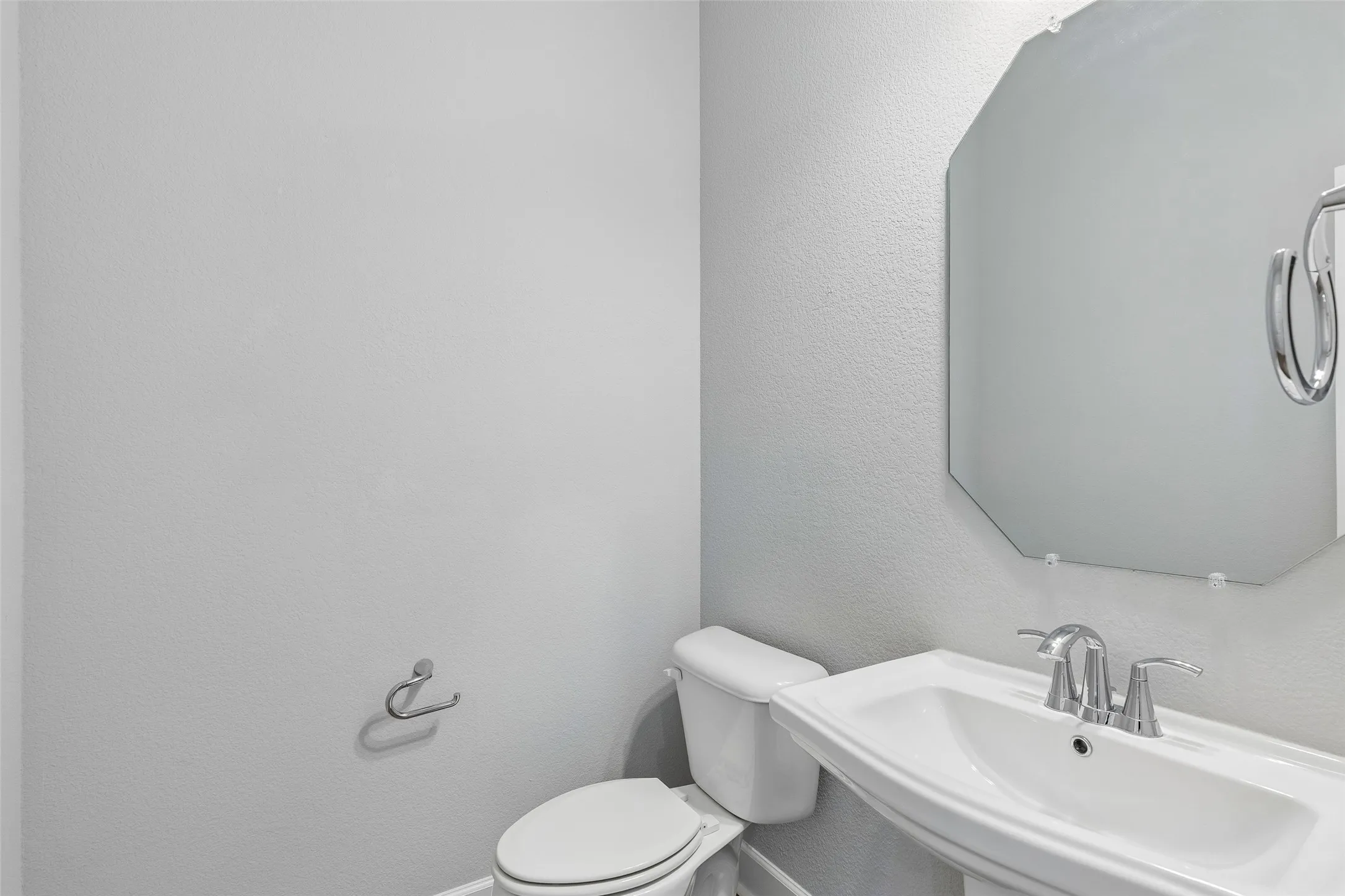 Single Family Residence For Sale in Dallas County , 9201 Lamar Street, Rowlett, Texas 75089, 3 Bedroom, 3 Bathroom, 2 Garage spaces, 2,660 Sqft, built in 2020, mls#21402239, Real Estate Agent in Rowlett, Homes For Sale in Dallas county, Homes For Sale in Rowlett, Realtor in Rowlett Texas, Real Estate Brokerage Independent Realty Texas, Luminita Cordes Realtor