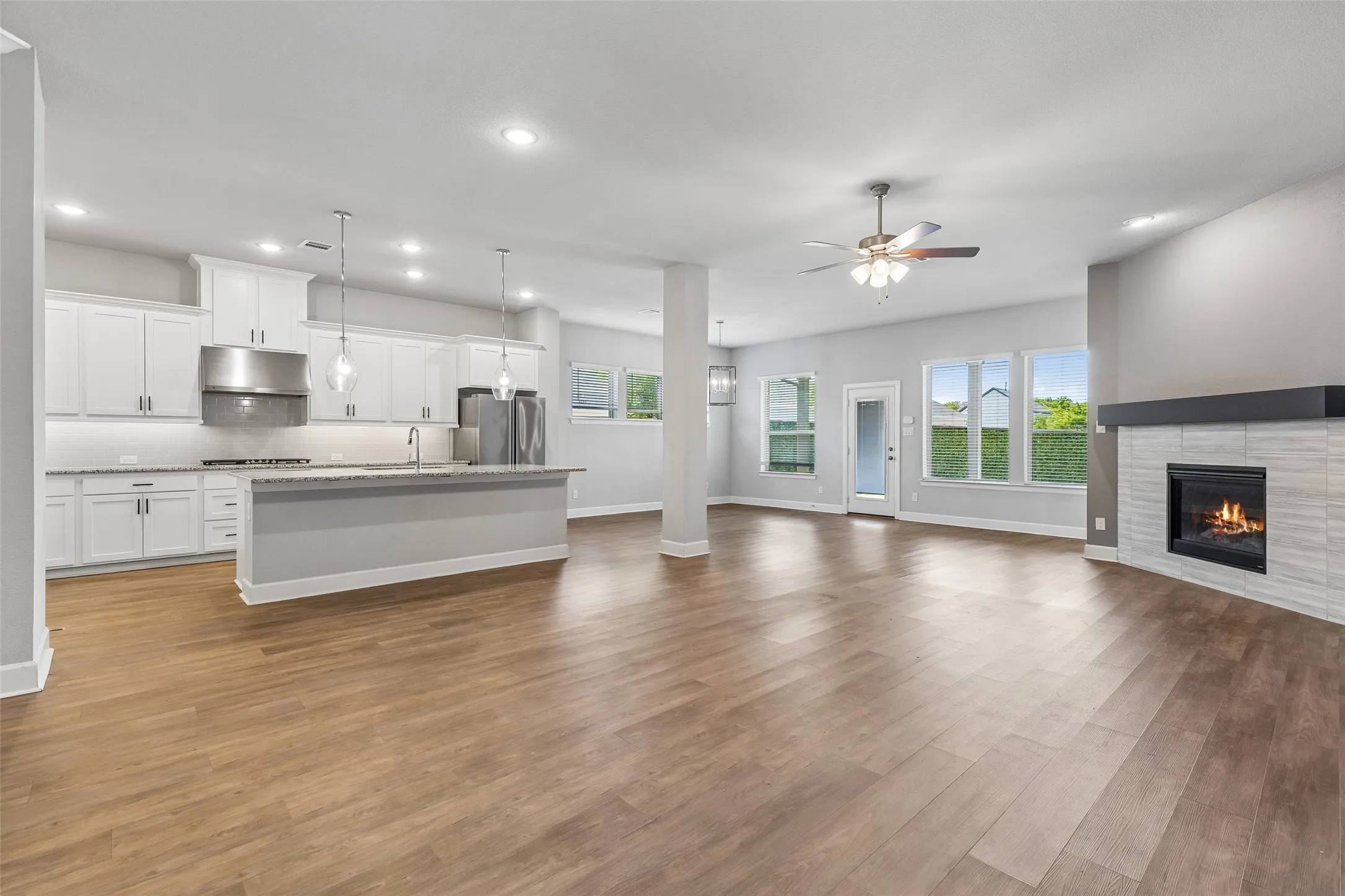 Single Family Residence For Sale in Dallas County , 9201 Lamar Street, Rowlett, Texas 75089, 3 Bedroom, 3 Bathroom, 2 Garage spaces, 2,660 Sqft, built in 2020, mls#21402239, Real Estate Agent in Rowlett, Homes For Sale in Dallas county, Homes For Sale in Rowlett, Realtor in Rowlett Texas, Real Estate Brokerage Independent Realty Texas, Luminita Cordes Realtor
