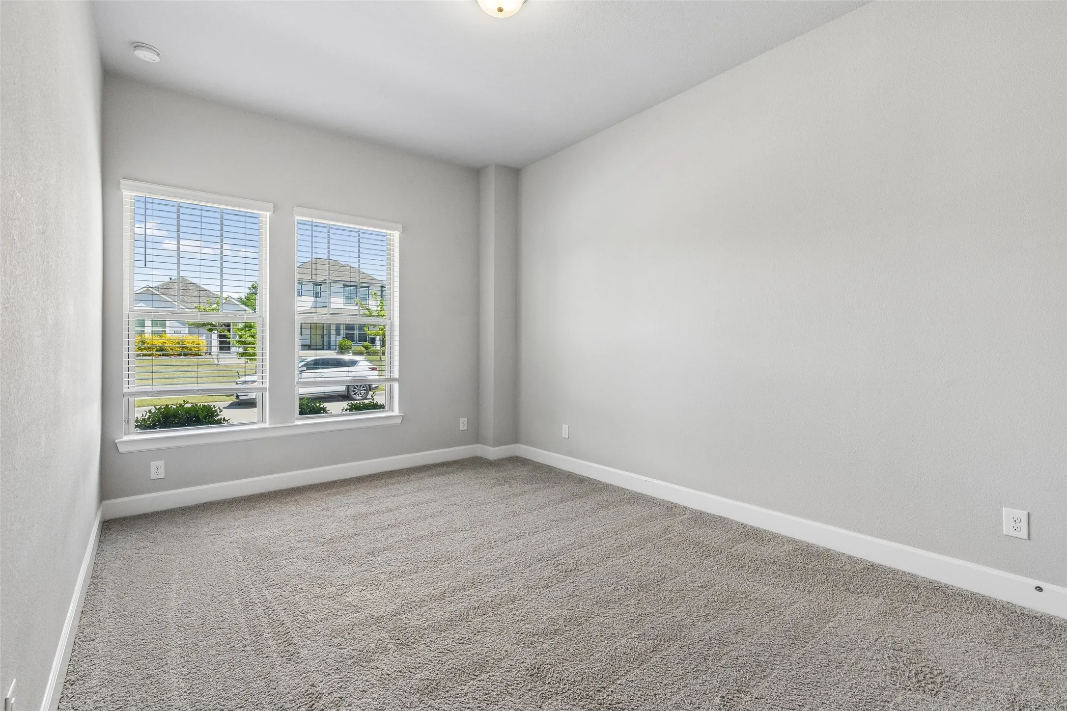 Single Family Residence For Sale in Dallas County , 9201 Lamar Street, Rowlett, Texas 75089, 3 Bedroom, 3 Bathroom, 2 Garage spaces, 2,660 Sqft, built in 2020, mls#21402239, Real Estate Agent in Rowlett, Homes For Sale in Dallas county, Homes For Sale in Rowlett, Realtor in Rowlett Texas, Real Estate Brokerage Independent Realty Texas, Luminita Cordes Realtor