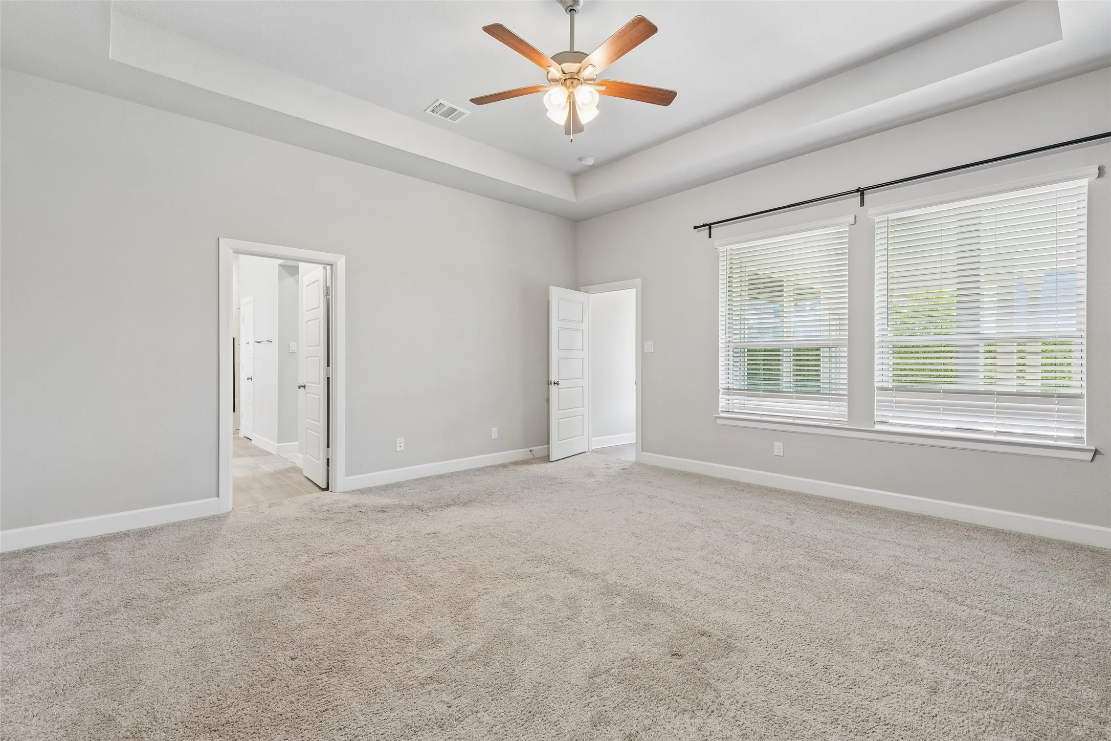 Single Family Residence For Sale in Dallas County , 9201 Lamar Street, Rowlett, Texas 75089, 3 Bedroom, 3 Bathroom, 2 Garage spaces, 2,660 Sqft, built in 2020, mls#21402239, Real Estate Agent in Rowlett, Homes For Sale in Dallas county, Homes For Sale in Rowlett, Realtor in Rowlett Texas, Real Estate Brokerage Independent Realty Texas, Luminita Cordes Realtor
