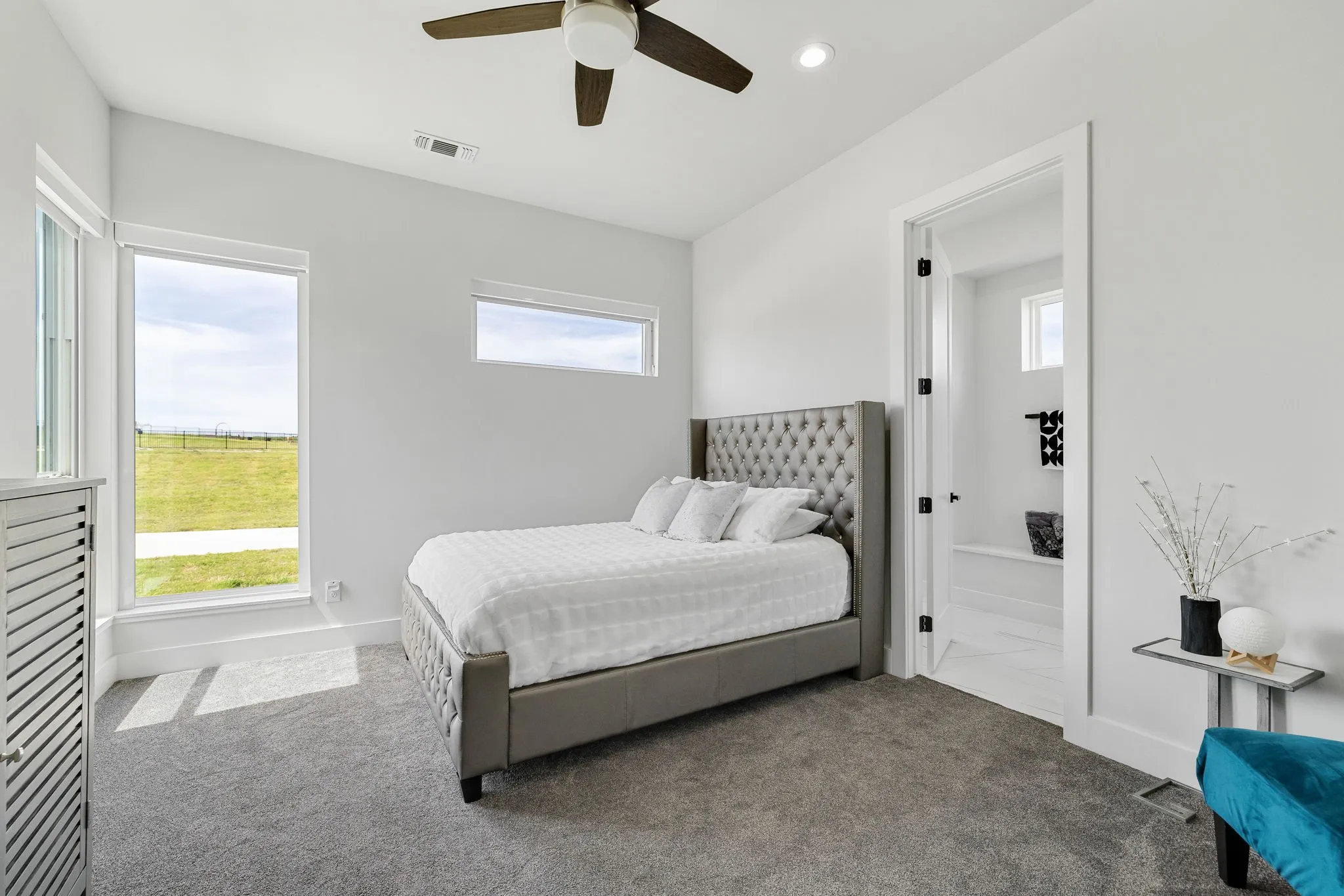 Single Family Residence For Sale in Grayson County , 313 Ryker Lane, Gunter, Texas 75058, 3 Bedroom, 4 Bathroom, 3 Garage spaces, 3,076 Sqft, built in 2023, mls#21402621, Real Estate Agent in Gunter, Homes For Sale in Grayson county, Homes For Sale in Gunter, Realtor in Gunter Texas, Real Estate Brokerage Independent Realty Texas, Luminita Cordes Realtor