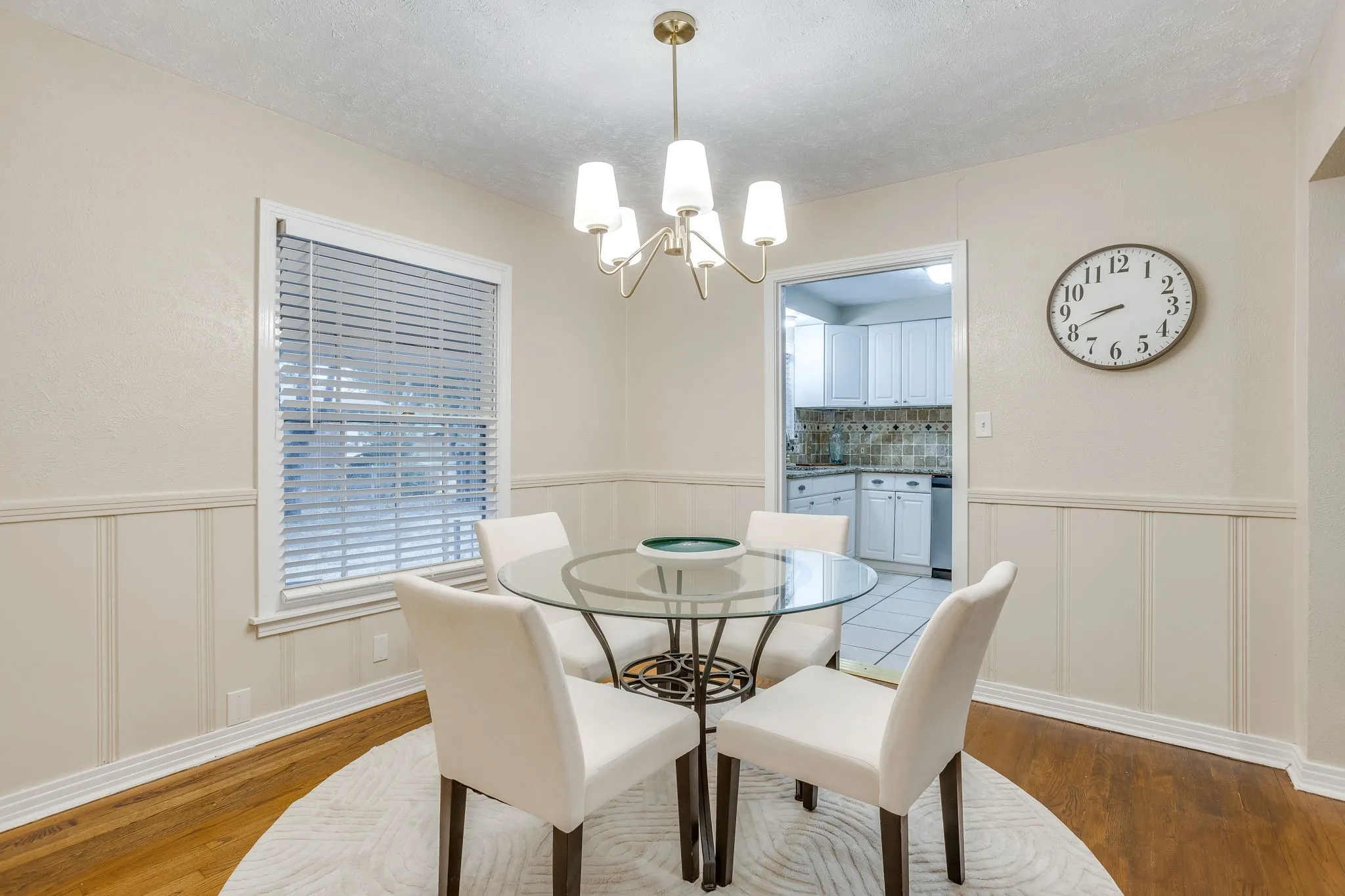 Single Family Residence For Sale in Tarrant County , 3500 Corto Avenue, Fort Worth, Texas 76109, 4 Bedroom, 2 Bathroom, Garage spaces, 1,623 Sqft, built in 1949, mls#21388764, Real Estate Agent in Fort Worth, Homes For Sale in Tarrant county, Homes For Sale in Fort Worth, Realtor in Fort Worth Texas, Real Estate Brokerage Independent Realty Texas, Luminita Cordes Realtor