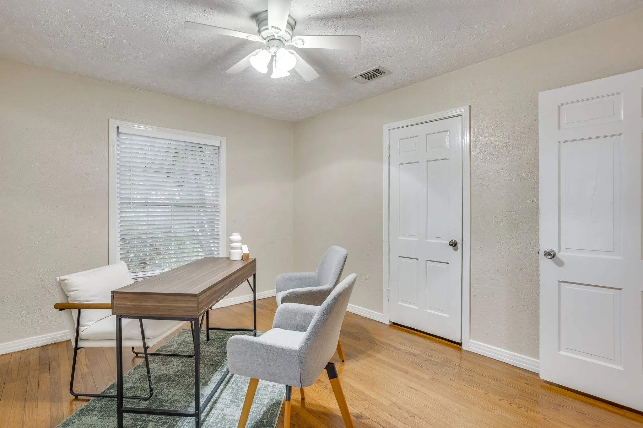 Single Family Residence For Sale in Tarrant County , 3500 Corto Avenue, Fort Worth, Texas 76109, 4 Bedroom, 2 Bathroom, Garage spaces, 1,623 Sqft, built in 1949, mls#21388764, Real Estate Agent in Fort Worth, Homes For Sale in Tarrant county, Homes For Sale in Fort Worth, Realtor in Fort Worth Texas, Real Estate Brokerage Independent Realty Texas, Luminita Cordes Realtor
