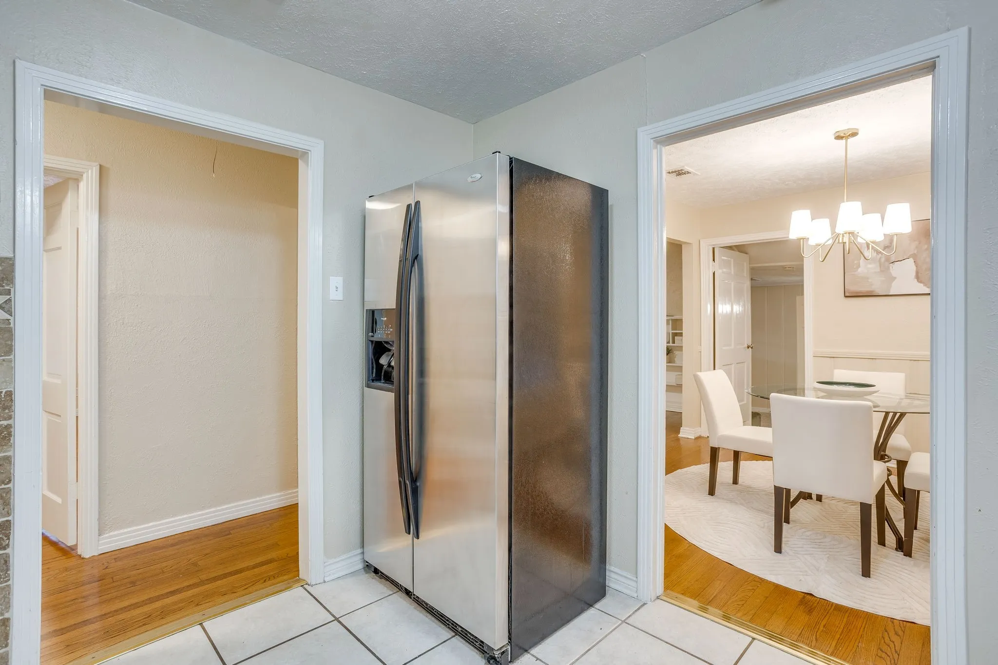 Single Family Residence For Sale in Tarrant County , 3500 Corto Avenue, Fort Worth, Texas 76109, 4 Bedroom, 2 Bathroom, Garage spaces, 1,623 Sqft, built in 1949, mls#21388764, Real Estate Agent in Fort Worth, Homes For Sale in Tarrant county, Homes For Sale in Fort Worth, Realtor in Fort Worth Texas, Real Estate Brokerage Independent Realty Texas, Luminita Cordes Realtor