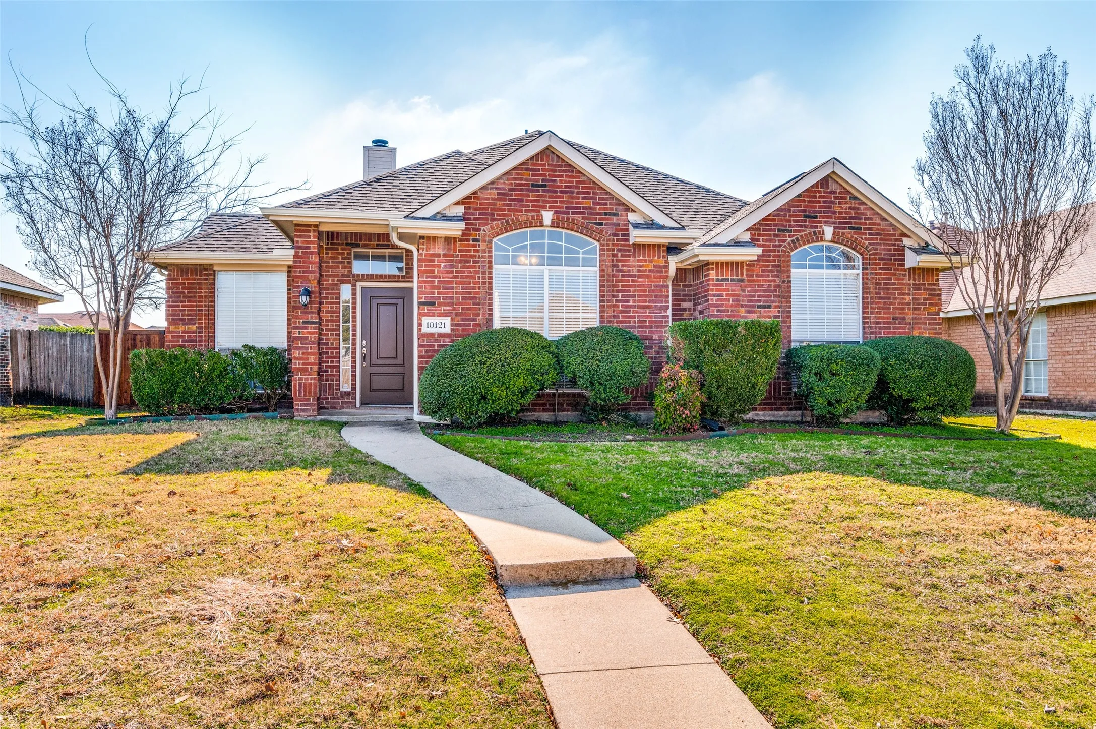 Single Family Residence For Rent in Collin County , 10121 Cambridge Drive, Frisco, Texas 75035, 3 Bedroom, 2 Bathroom, 2 Garage spaces, 1,684 Sqft, built in 1996, mls#21401587, Real Estate Agent in Frisco, Homes For Rent in Collin county, Homes For Rent in Frisco, Realtor in Frisco Texas, Real Estate Brokerage Independent Realty Texas, Luminita Cordes Realtor