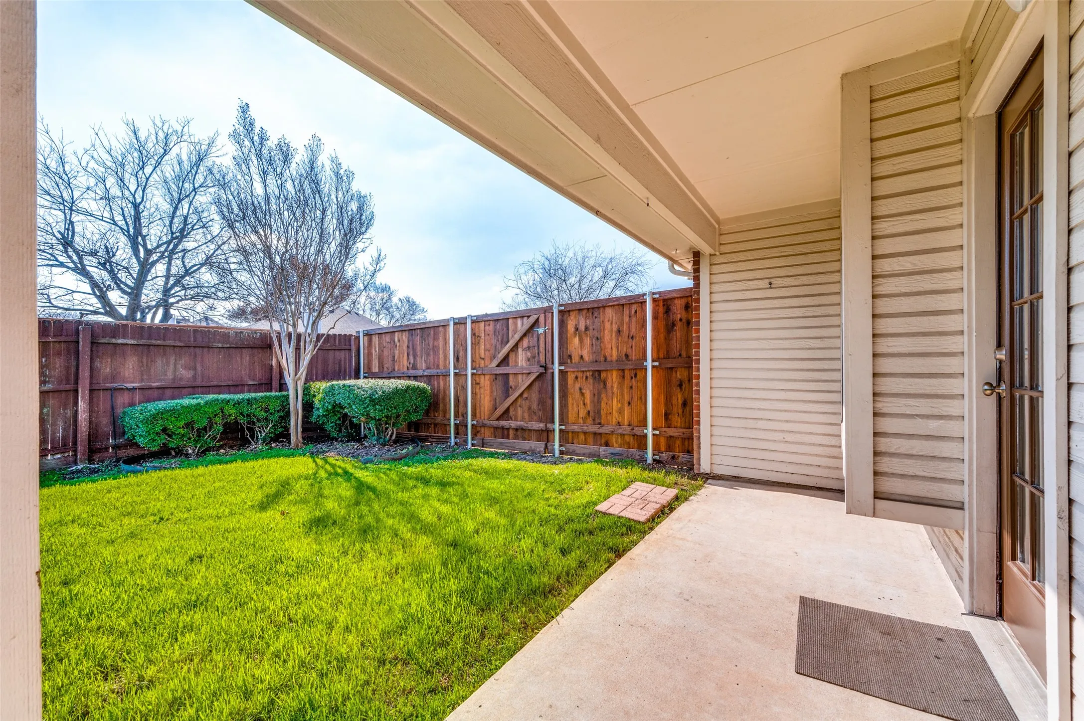 Single Family Residence For Rent in Collin County , 10121 Cambridge Drive, Frisco, Texas 75035, 3 Bedroom, 2 Bathroom, 2 Garage spaces, 1,684 Sqft, built in 1996, mls#21401587, Real Estate Agent in Frisco, Homes For Rent in Collin county, Homes For Rent in Frisco, Realtor in Frisco Texas, Real Estate Brokerage Independent Realty Texas, Luminita Cordes Realtor
