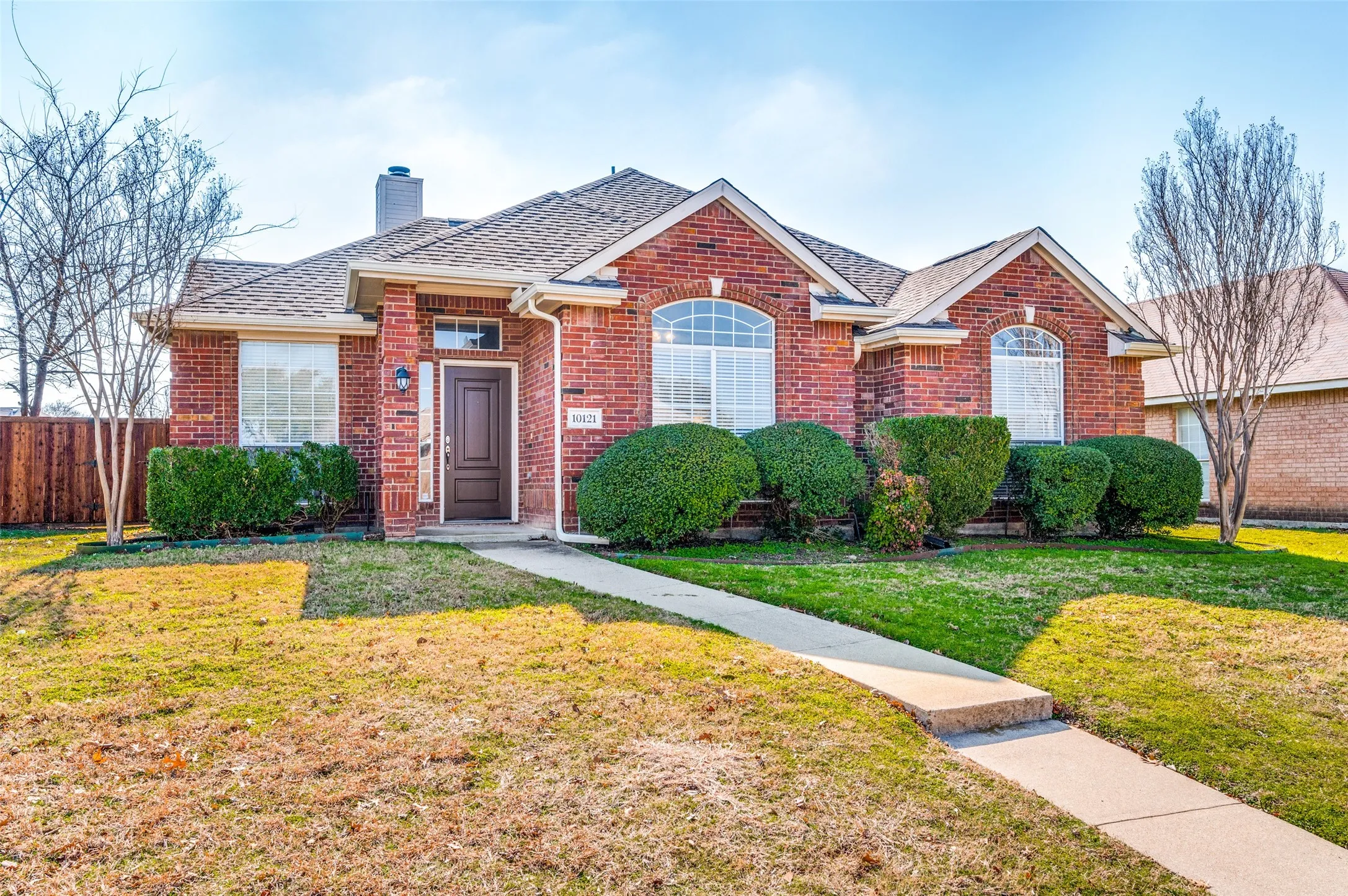 Single Family Residence For Rent in Collin County , 10121 Cambridge Drive, Frisco, Texas 75035, 3 Bedroom, 2 Bathroom, 2 Garage spaces, 1,684 Sqft, built in 1996, mls#21401587, Real Estate Agent in Frisco, Homes For Rent in Collin county, Homes For Rent in Frisco, Realtor in Frisco Texas, Real Estate Brokerage Independent Realty Texas, Luminita Cordes Realtor