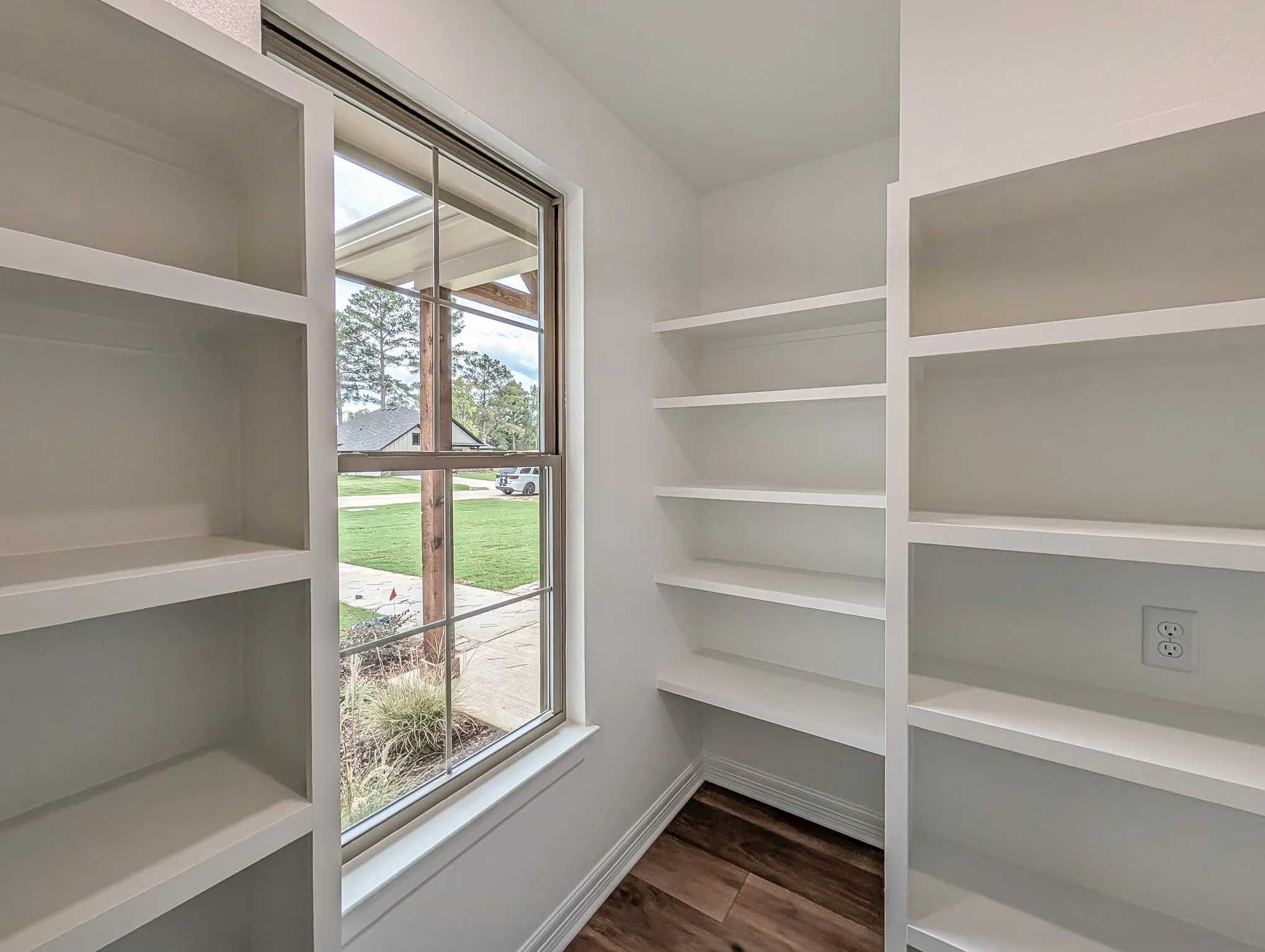Single Family Residence For Sale in Smith County , 12124 Pinecrest Drive, Flint, Texas 75762, 4 Bedroom, 3 Bathroom, 2 Garage spaces, 2,288 Sqft, built in 2026, mls#21402644, Real Estate Agent in Flint, Homes For Sale in Smith county, Homes For Sale in Flint, Realtor in Flint Texas, Real Estate Brokerage Independent Realty Texas, Luminita Cordes Realtor