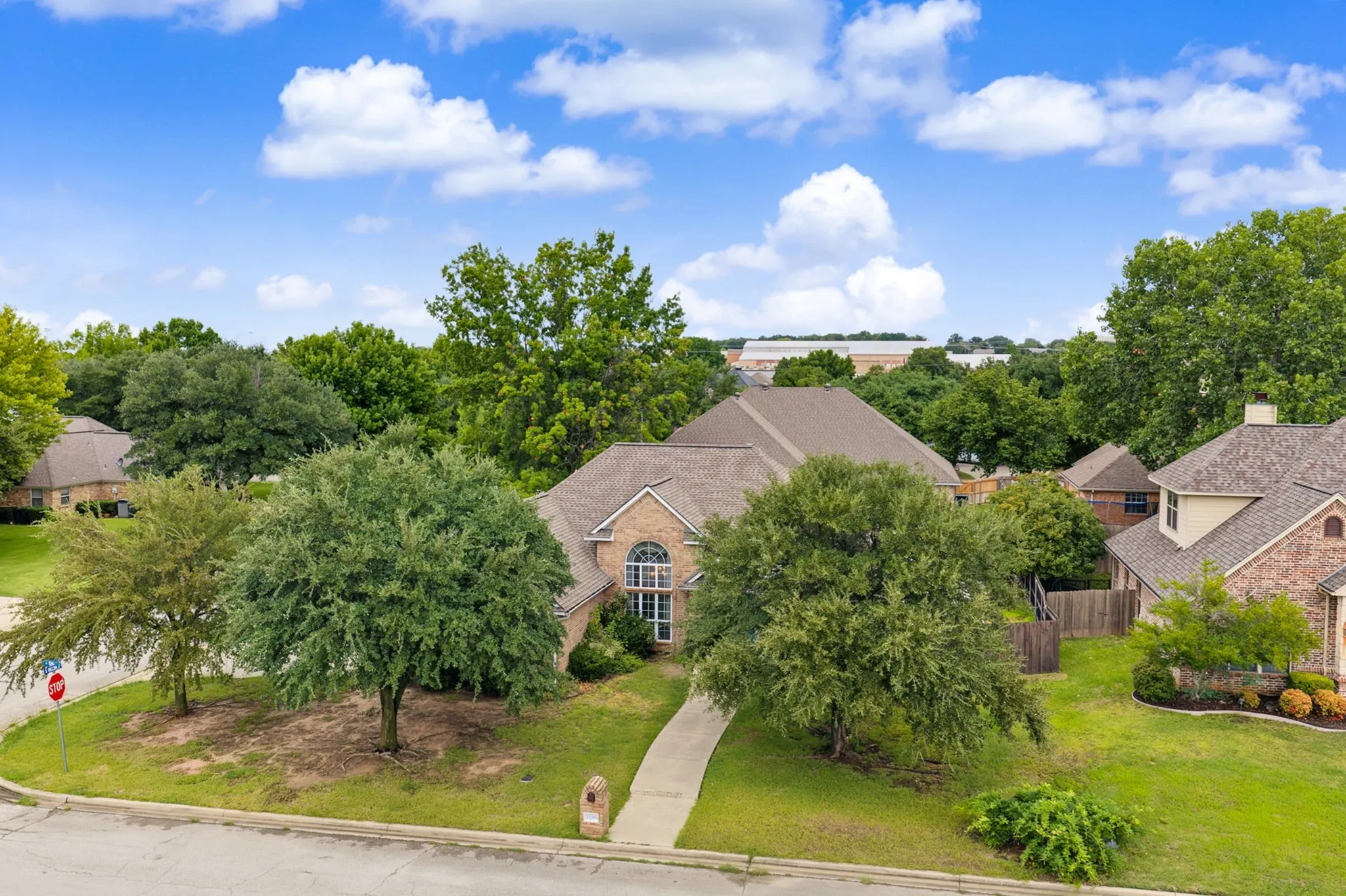 Single Family Residence For Sale in Wise County , 1106 Owl Drive, Decatur, Texas 76234, 3 Bedroom, 2 Bathroom, 2 Garage spaces, 1,819 Sqft, built in 2003, mls#21402647, Real Estate Agent in Decatur, Homes For Sale in Wise county, Homes For Sale in Decatur, Realtor in Decatur Texas, Real Estate Brokerage Independent Realty Texas, Luminita Cordes Realtor