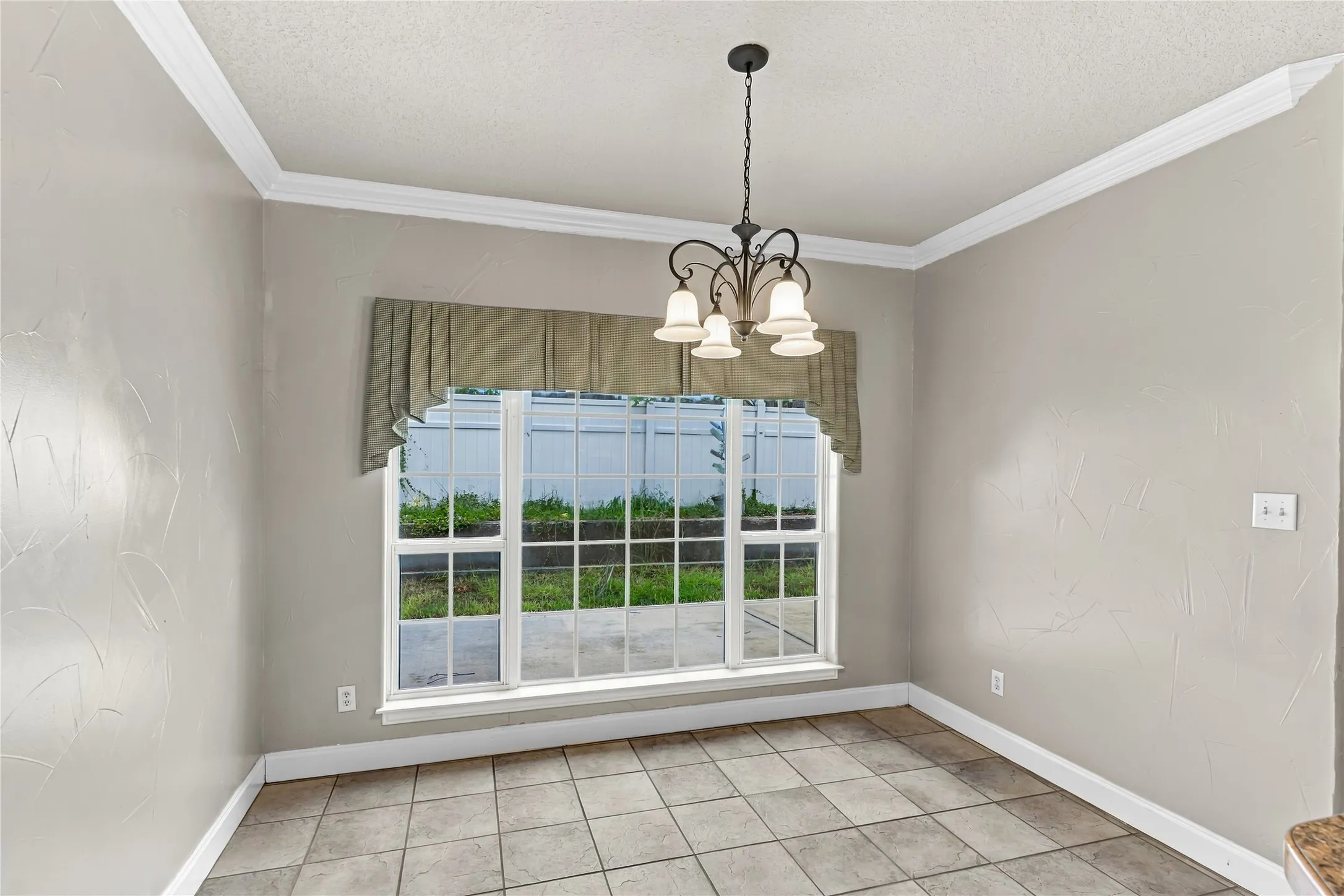 Single Family Residence For Sale in Wise County , 1106 Owl Drive, Decatur, Texas 76234, 3 Bedroom, 2 Bathroom, 2 Garage spaces, 1,819 Sqft, built in 2003, mls#21402647, Real Estate Agent in Decatur, Homes For Sale in Wise county, Homes For Sale in Decatur, Realtor in Decatur Texas, Real Estate Brokerage Independent Realty Texas, Luminita Cordes Realtor