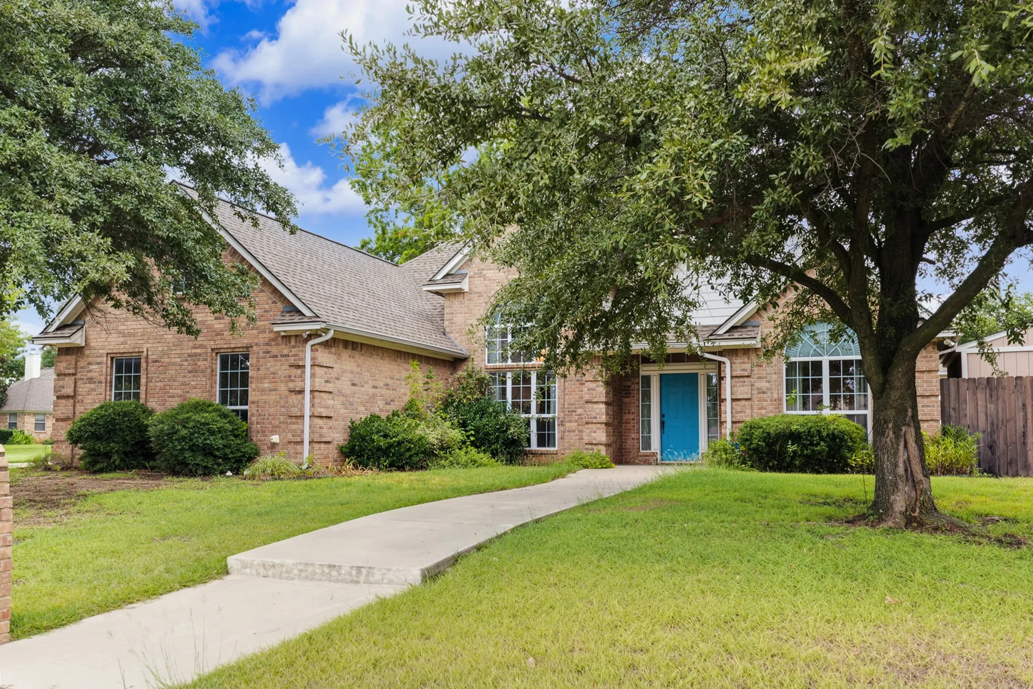 Single Family Residence For Sale in Wise County , 1106 Owl Drive, Decatur, Texas 76234, 3 Bedroom, 2 Bathroom, 2 Garage spaces, 1,819 Sqft, built in 2003, mls#21402647, Real Estate Agent in Decatur, Homes For Sale in Wise county, Homes For Sale in Decatur, Realtor in Decatur Texas, Real Estate Brokerage Independent Realty Texas, Luminita Cordes Realtor