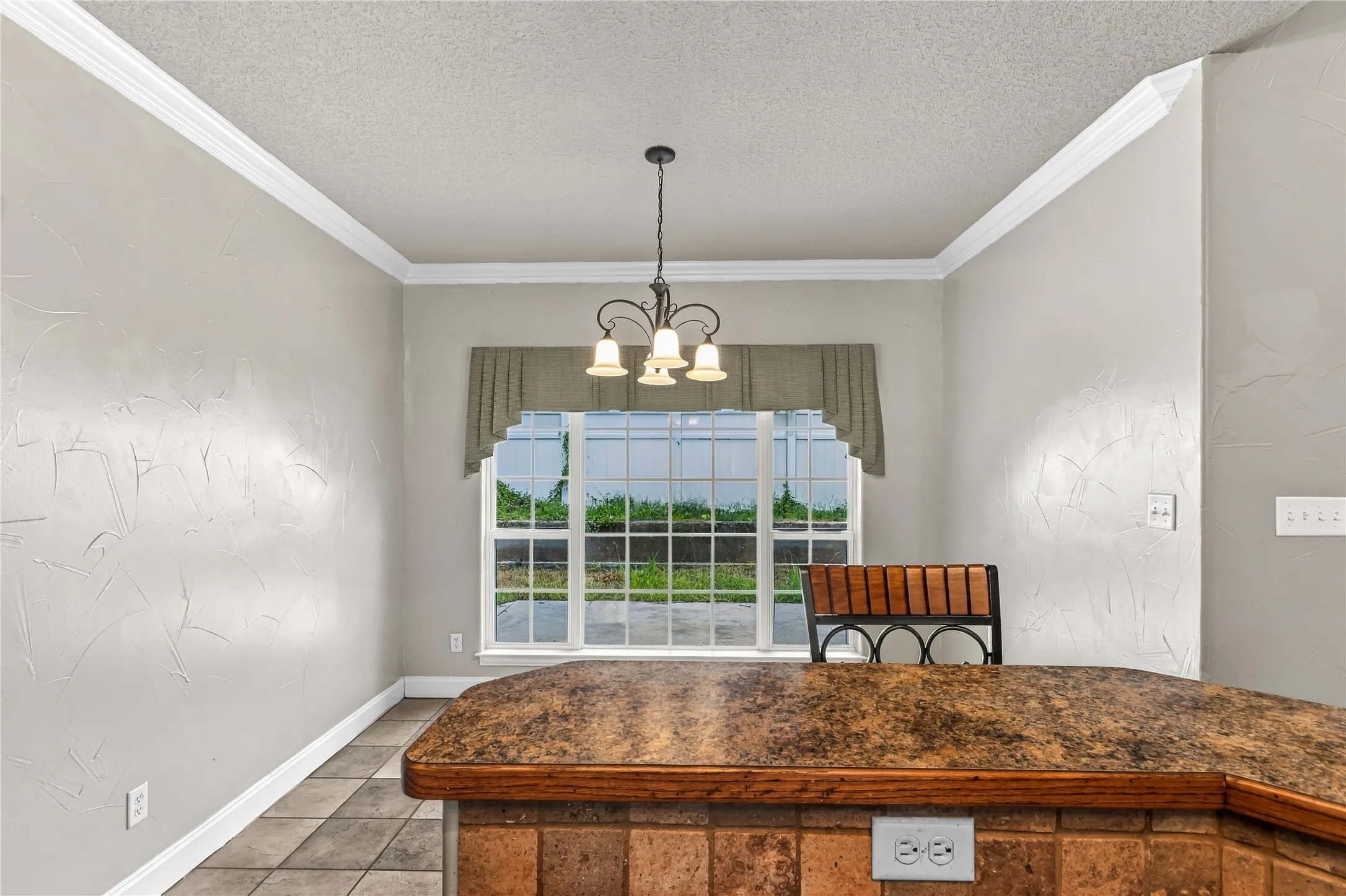 Single Family Residence For Sale in Wise County , 1106 Owl Drive, Decatur, Texas 76234, 3 Bedroom, 2 Bathroom, 2 Garage spaces, 1,819 Sqft, built in 2003, mls#21402647, Real Estate Agent in Decatur, Homes For Sale in Wise county, Homes For Sale in Decatur, Realtor in Decatur Texas, Real Estate Brokerage Independent Realty Texas, Luminita Cordes Realtor