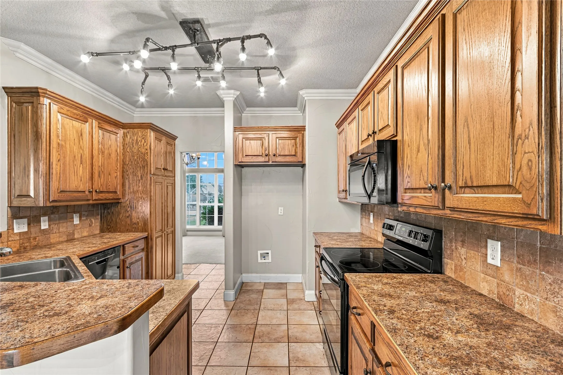 Single Family Residence For Sale in Wise County , 1106 Owl Drive, Decatur, Texas 76234, 3 Bedroom, 2 Bathroom, 2 Garage spaces, 1,819 Sqft, built in 2003, mls#21402647, Real Estate Agent in Decatur, Homes For Sale in Wise county, Homes For Sale in Decatur, Realtor in Decatur Texas, Real Estate Brokerage Independent Realty Texas, Luminita Cordes Realtor