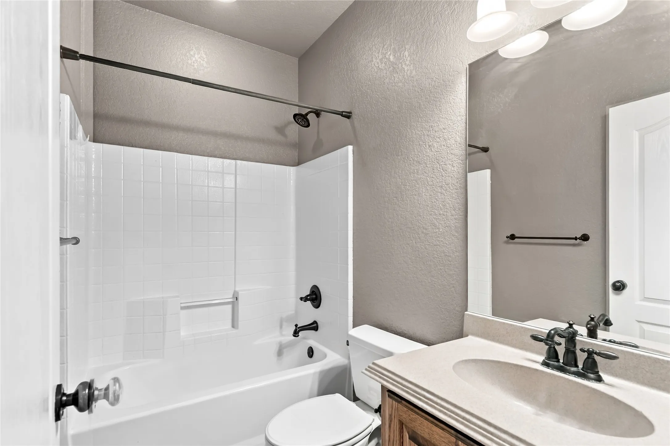 Single Family Residence For Sale in Wise County , 1106 Owl Drive, Decatur, Texas 76234, 3 Bedroom, 2 Bathroom, 2 Garage spaces, 1,819 Sqft, built in 2003, mls#21402647, Real Estate Agent in Decatur, Homes For Sale in Wise county, Homes For Sale in Decatur, Realtor in Decatur Texas, Real Estate Brokerage Independent Realty Texas, Luminita Cordes Realtor