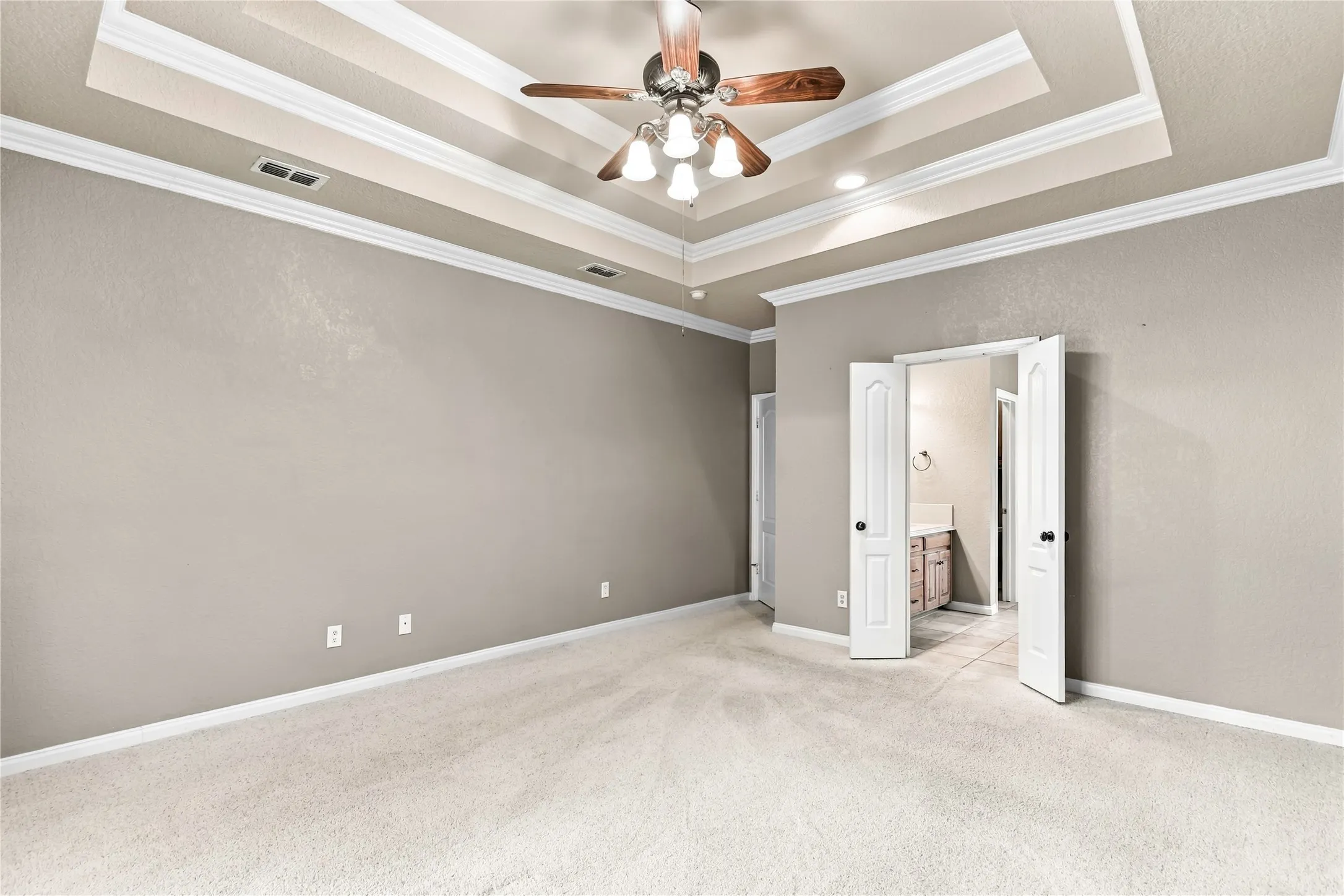 Single Family Residence For Sale in Wise County , 1106 Owl Drive, Decatur, Texas 76234, 3 Bedroom, 2 Bathroom, 2 Garage spaces, 1,819 Sqft, built in 2003, mls#21402647, Real Estate Agent in Decatur, Homes For Sale in Wise county, Homes For Sale in Decatur, Realtor in Decatur Texas, Real Estate Brokerage Independent Realty Texas, Luminita Cordes Realtor