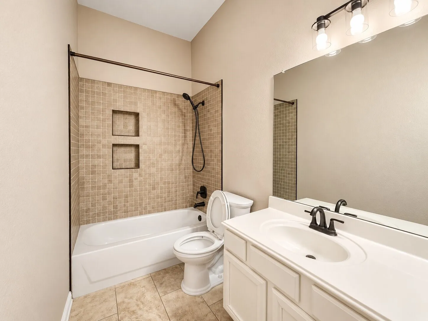 Single Family Residence For Rent in Collin County , 11701 Amber Valley Drive, Frisco, Texas 75035, 3 Bedroom, 2 Bathroom, 2 Garage spaces, 1,860 Sqft, built in 1996, mls#21402655, Real Estate Agent in Frisco, Homes For Rent in Collin county, Homes For Rent in Frisco, Realtor in Frisco Texas, Real Estate Brokerage Independent Realty Texas, Luminita Cordes Realtor