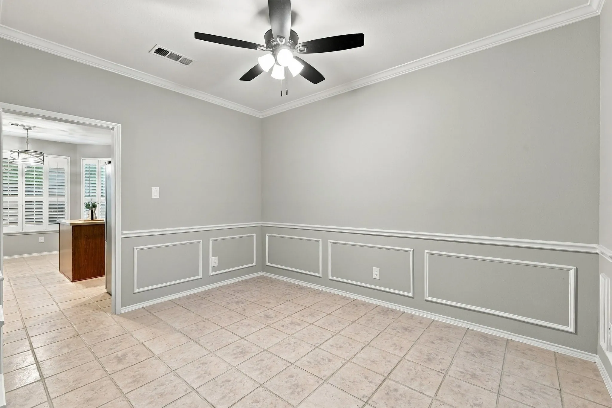 Single Family Residence For Sale in Denton County , 518 Briaroaks Drive, Lake Dallas, Texas 75065, 4 Bedroom, 3 Bathroom, 2 Garage spaces, 2,370 Sqft, built in 2000, mls#21402616, Real Estate Agent in Lake Dallas, Homes For Sale in Denton county, Homes For Sale in Lake Dallas, Realtor in Lake Dallas Texas, Real Estate Brokerage Independent Realty Texas, Luminita Cordes Realtor